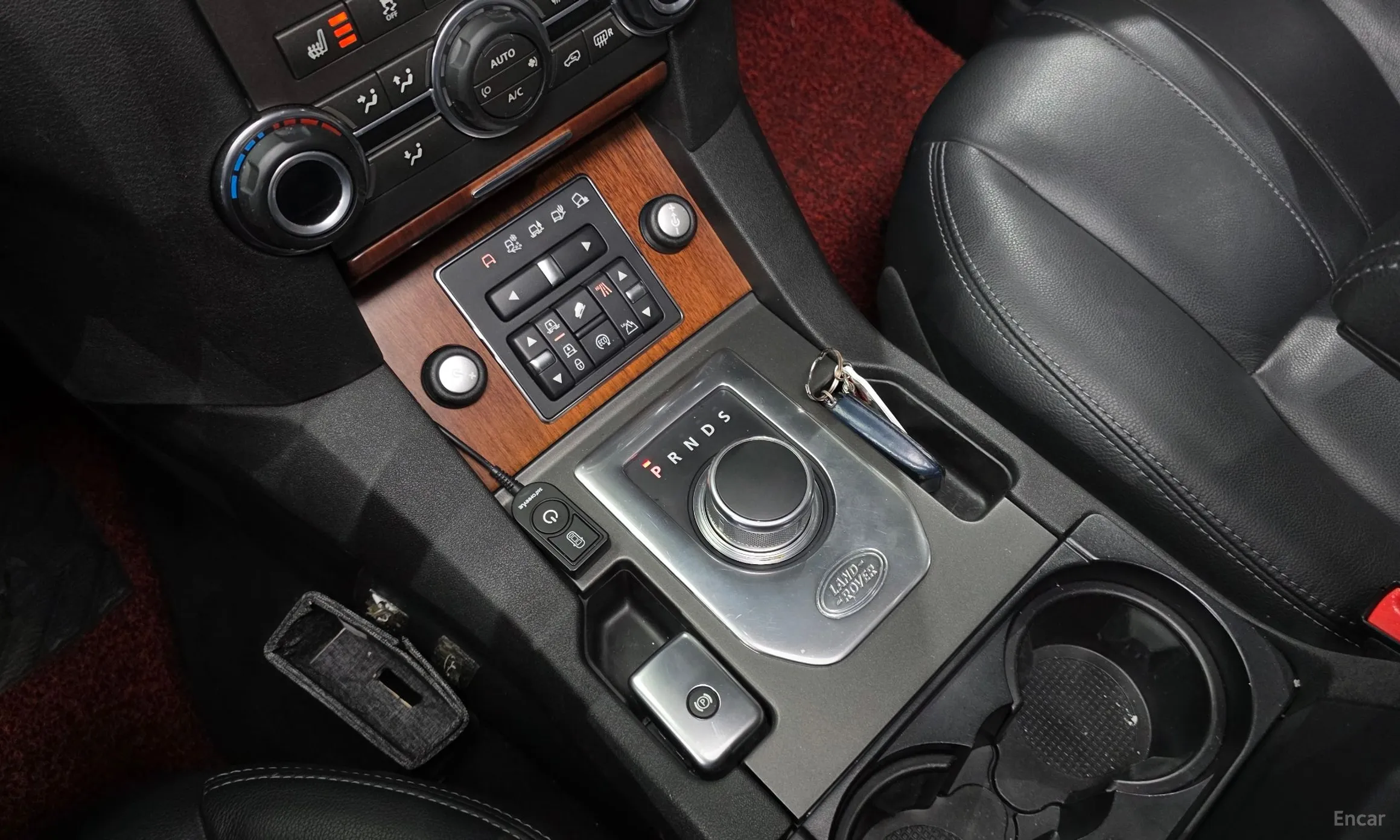 Land Rover Discovery 4 превью 9