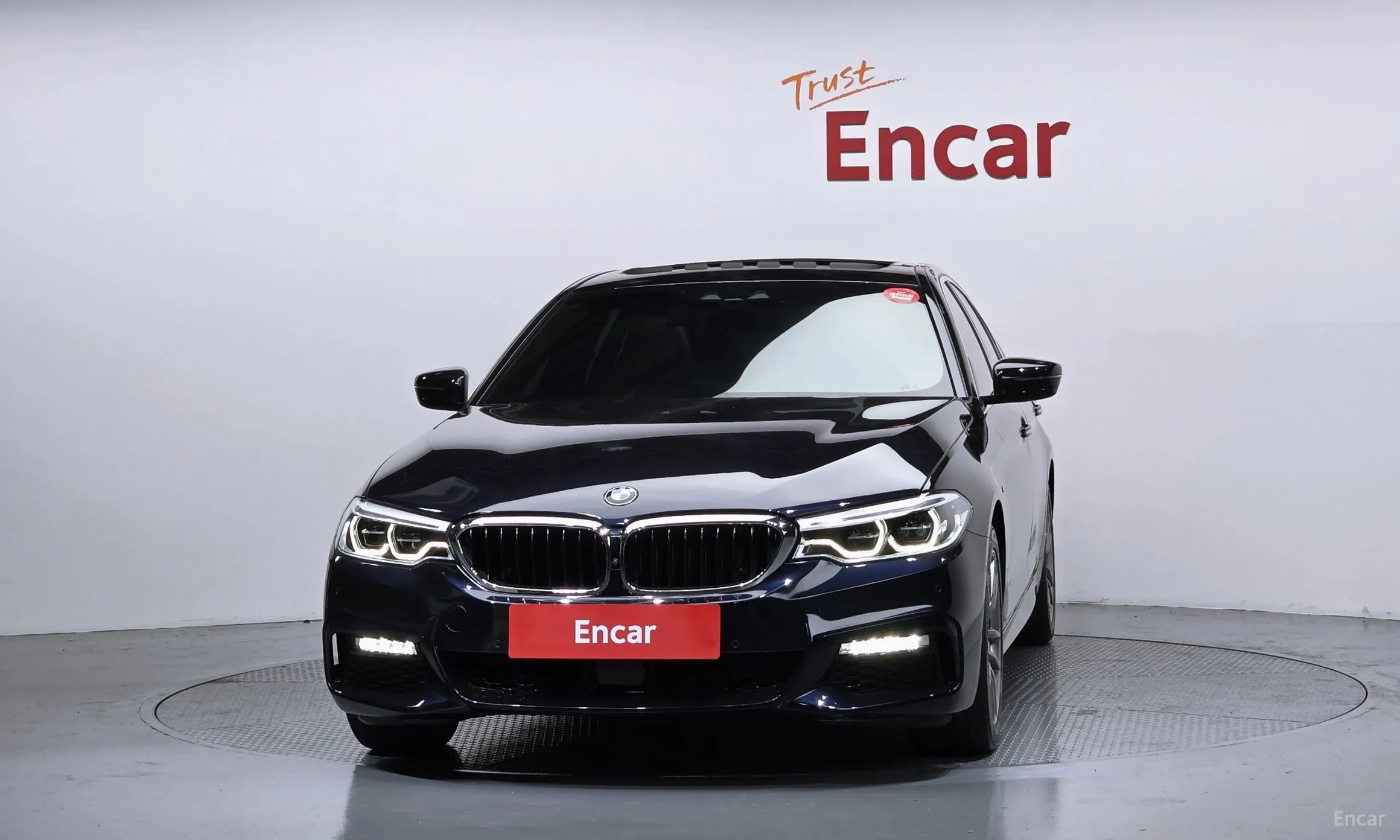 BMW 5 Series (G30) превью 3