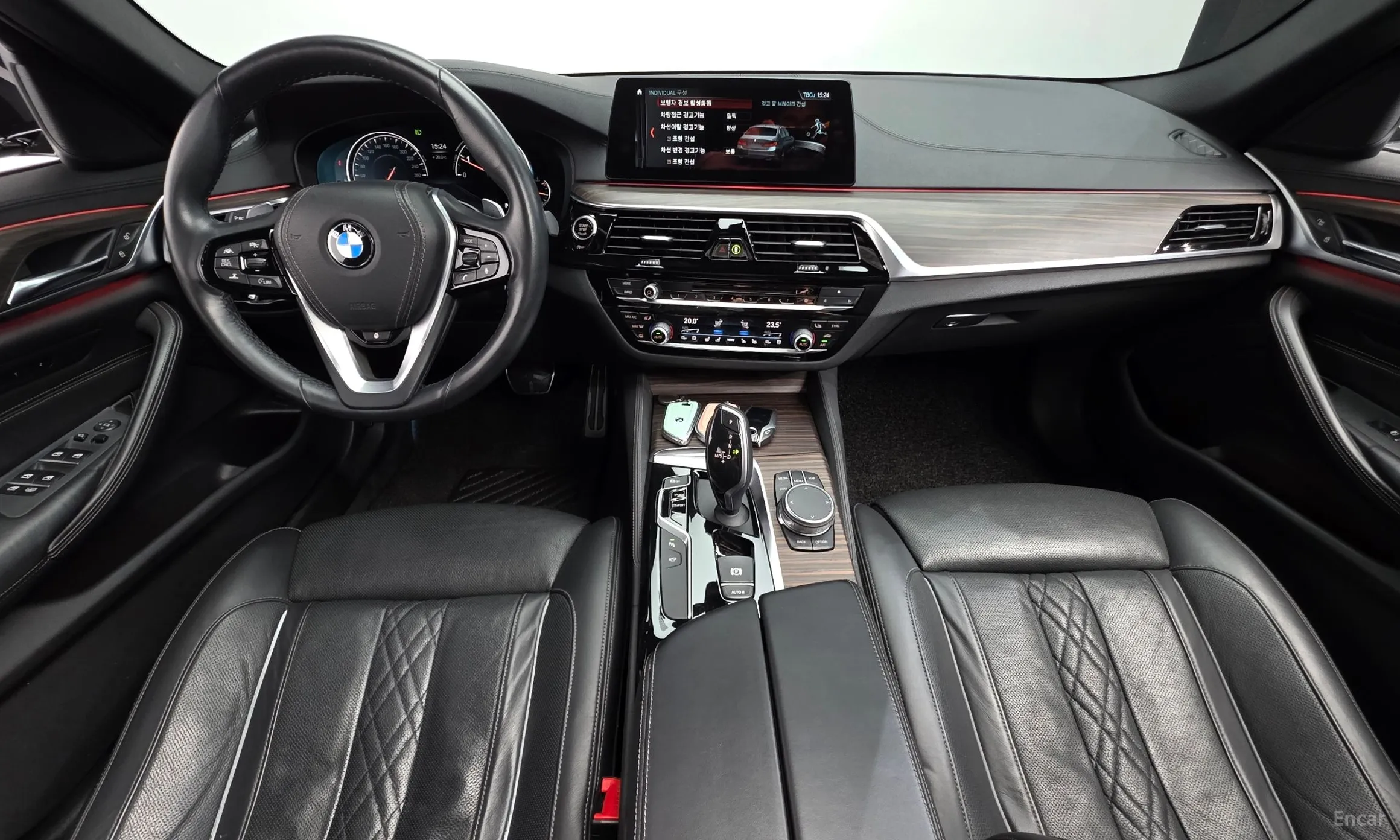 BMW 5 Series (G30) превью 7