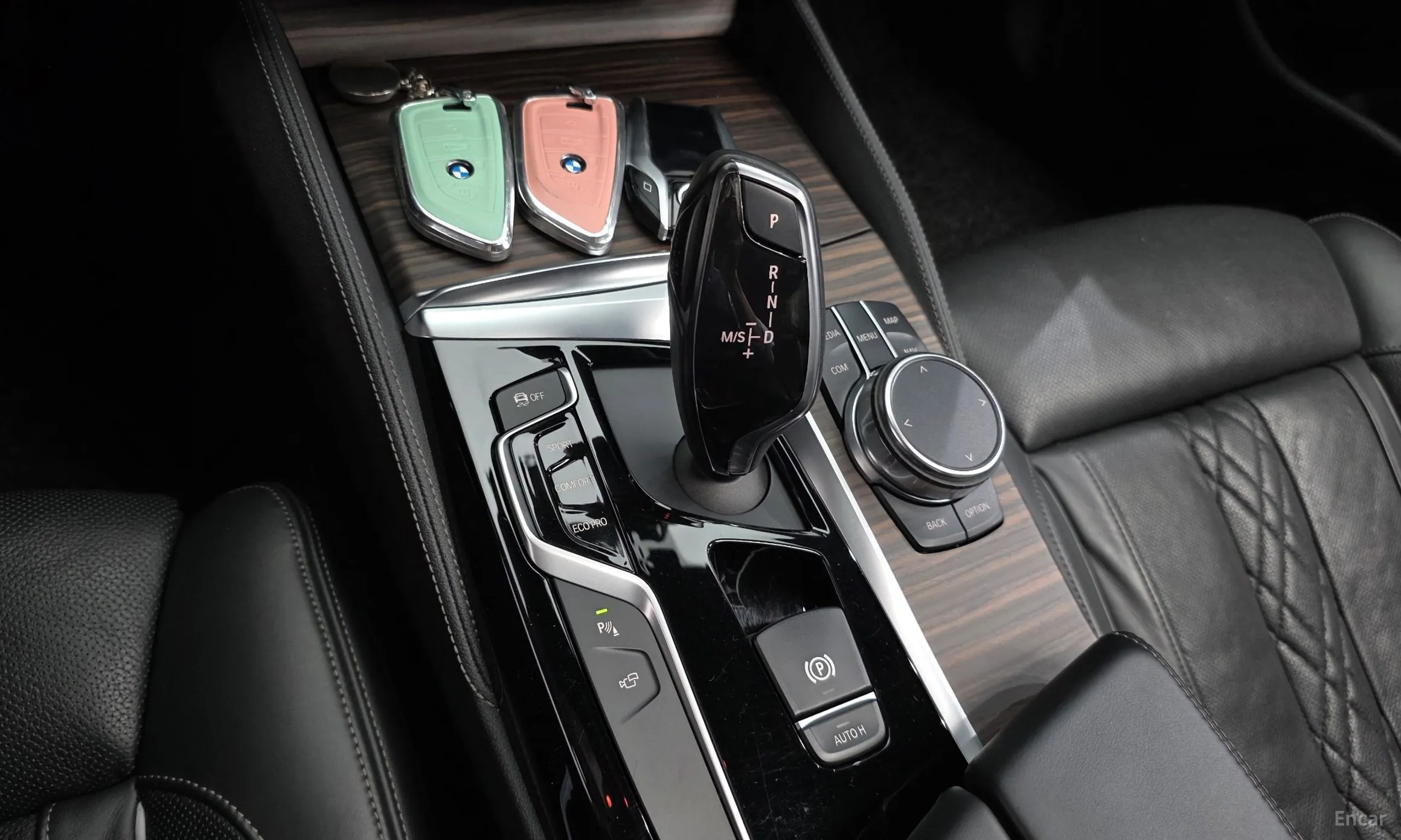 BMW 5 Series (G30) превью 9