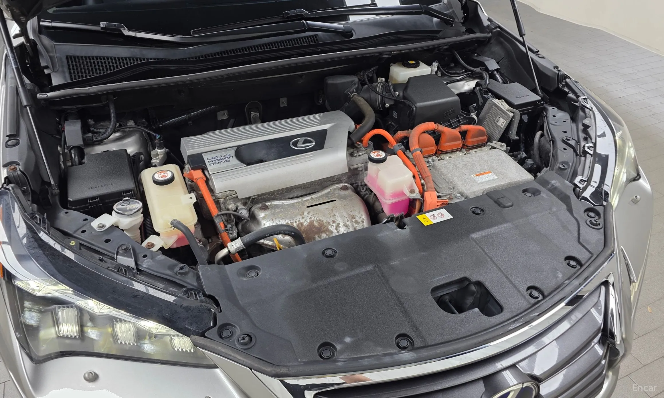 Lexus NX300h превью 6