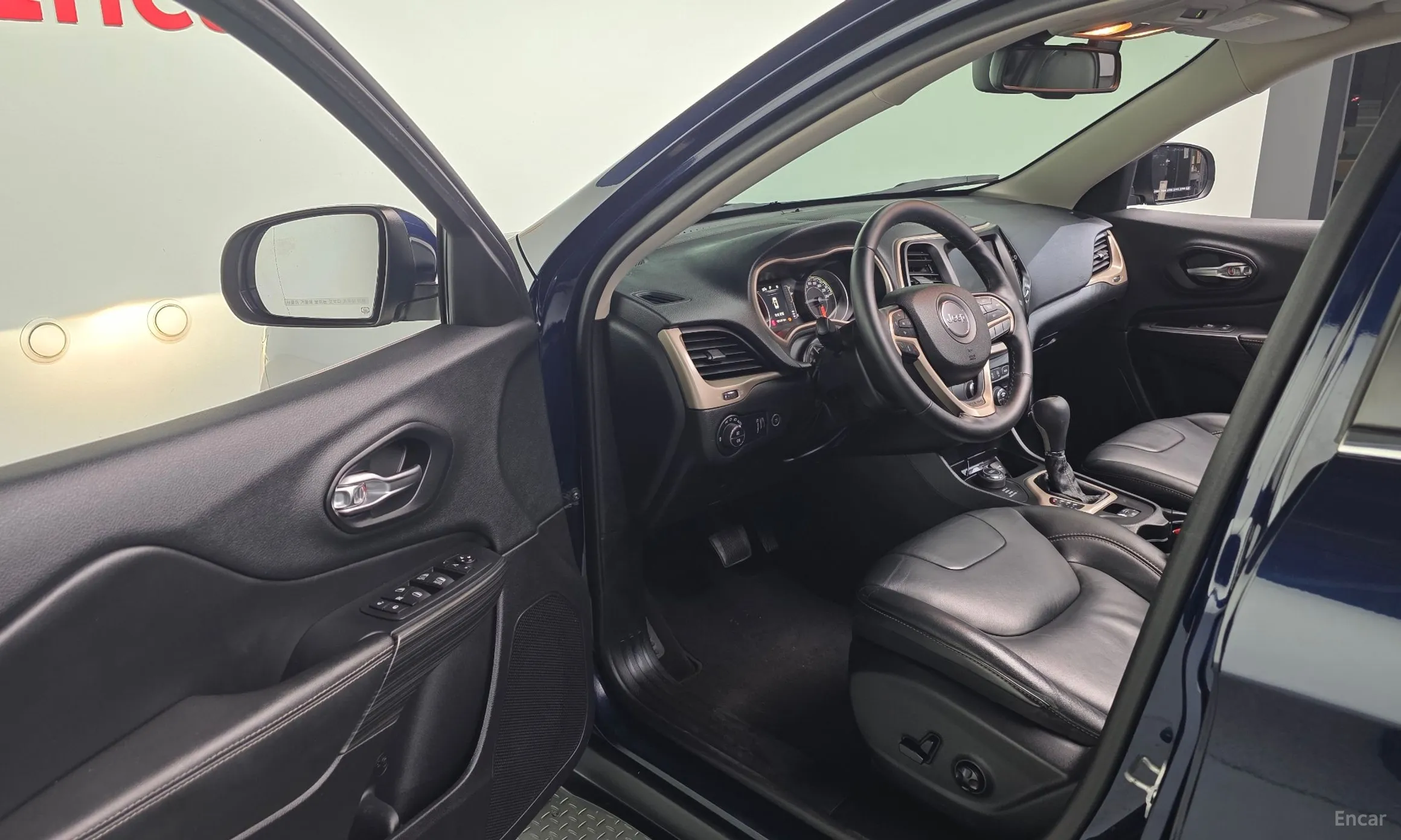 Jeep Cherokee (KL) превью 10