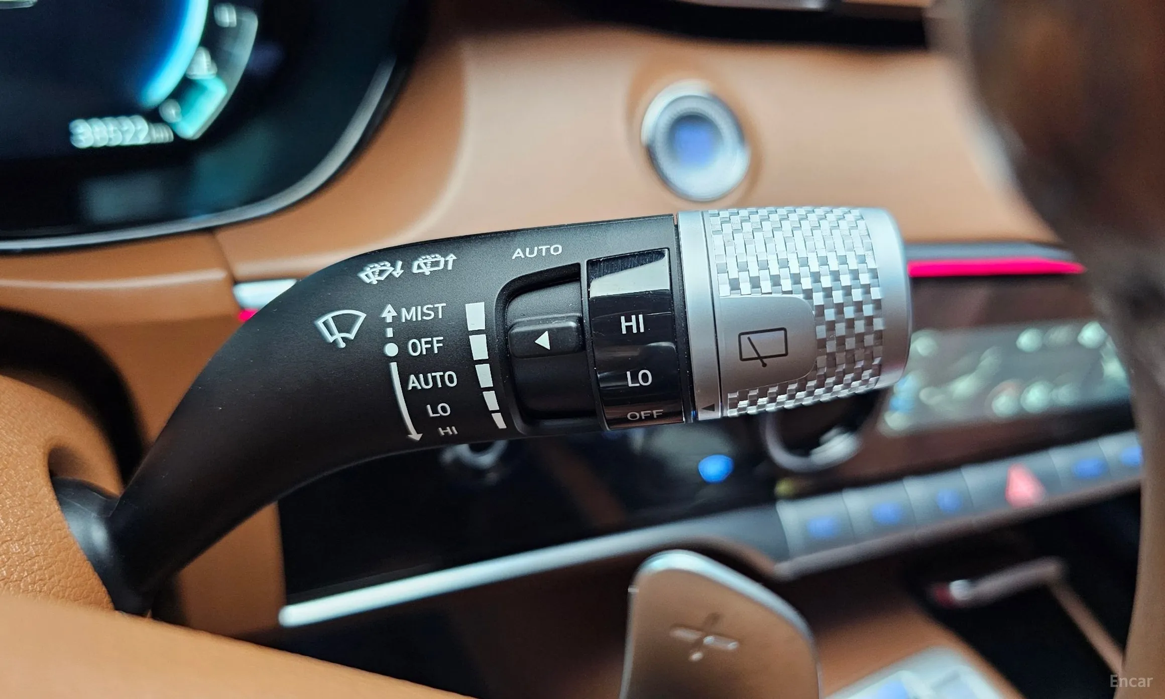 Genesis GV70 превью 19