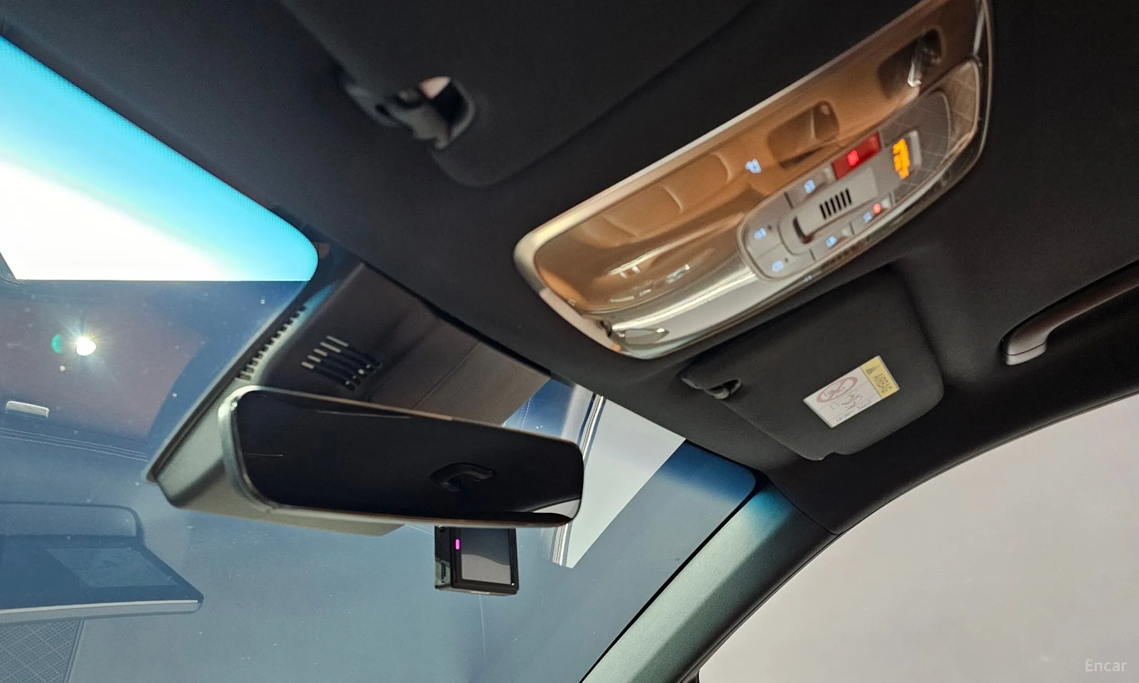 Genesis GV70 превью 20