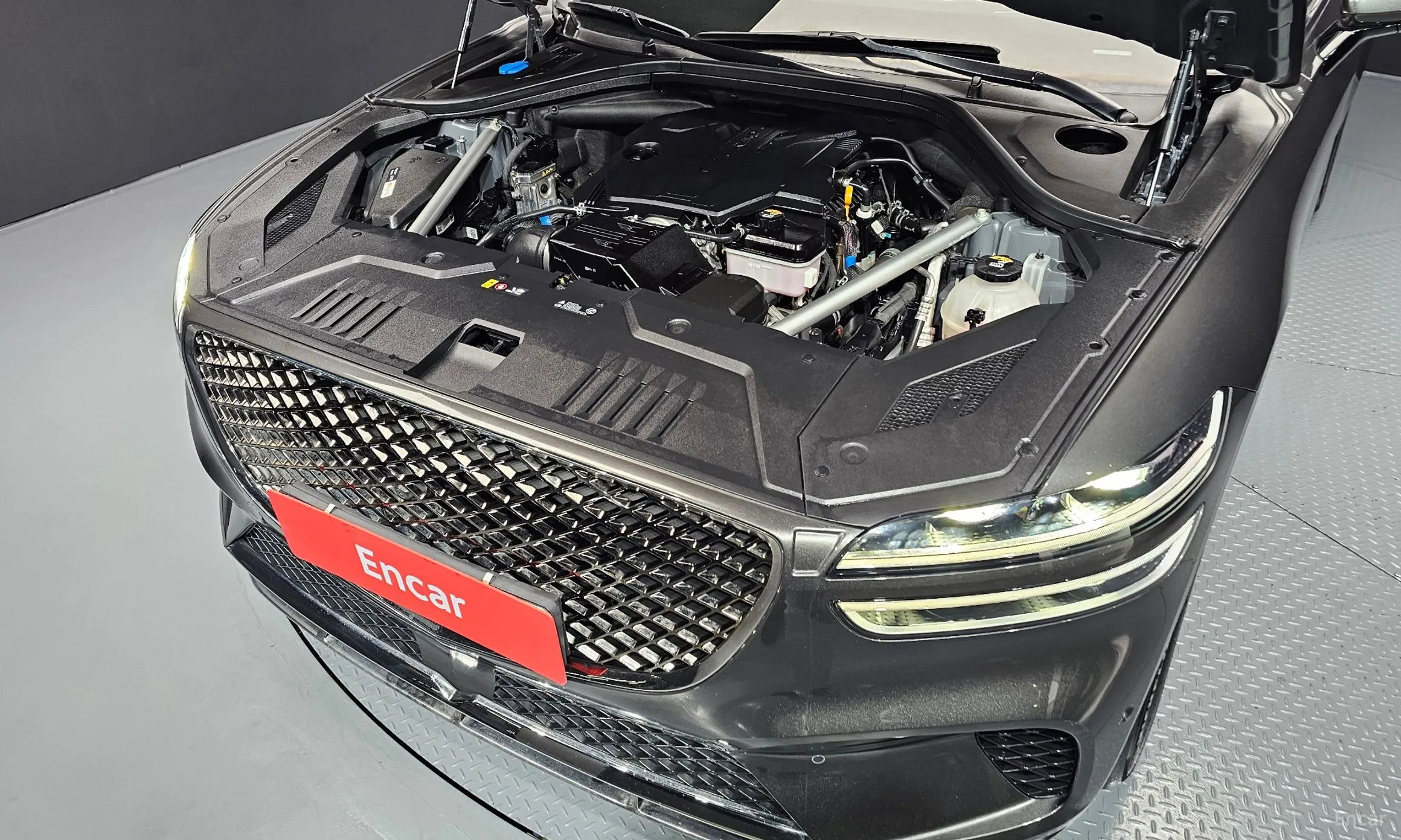 Genesis GV70 превью 6