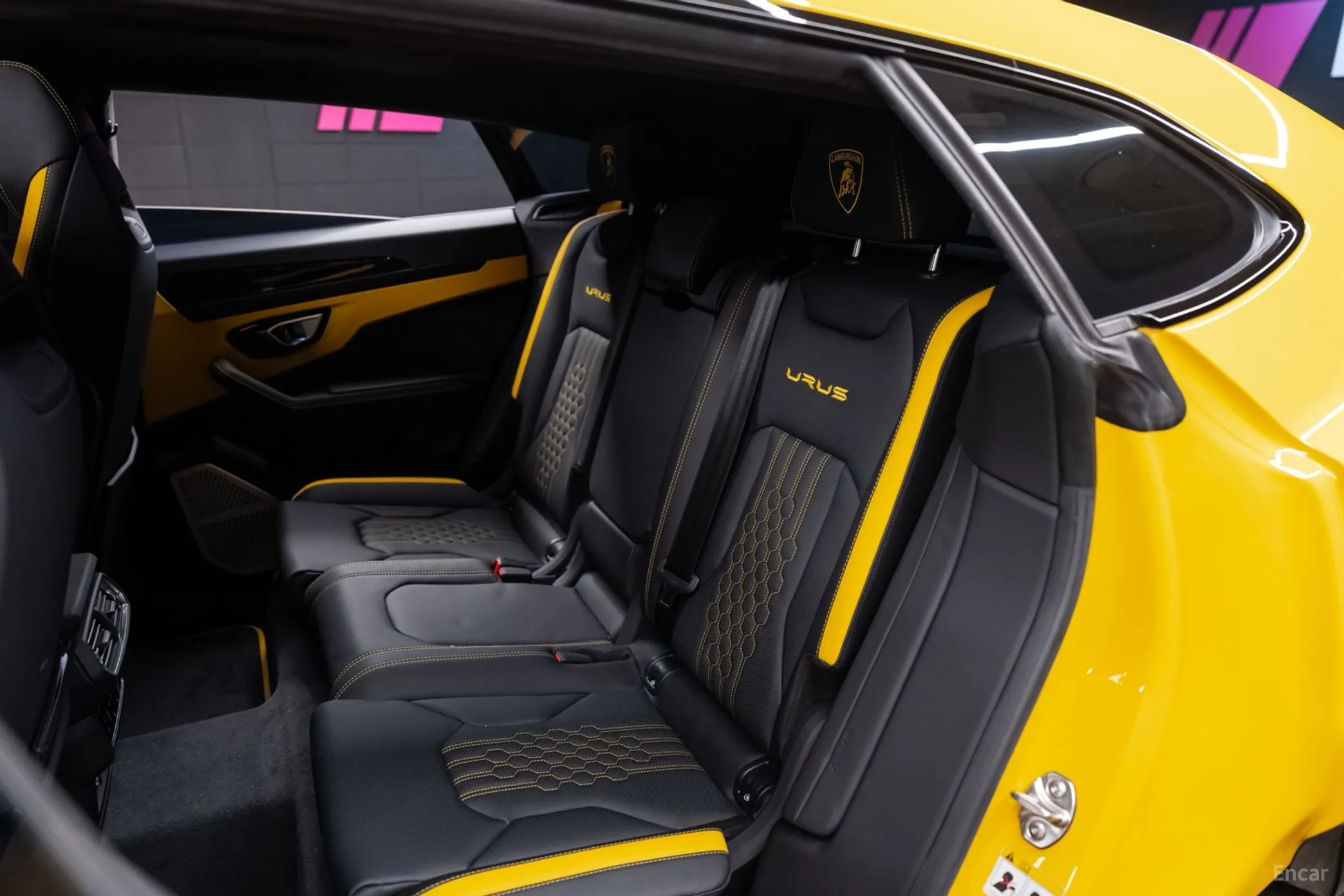 Lamborghini Urus превью 10