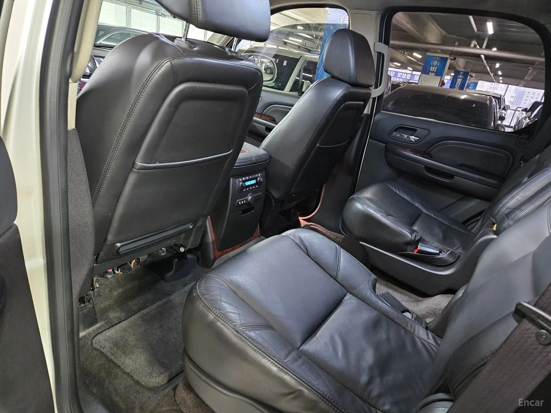Cadillac Escalade превью 11