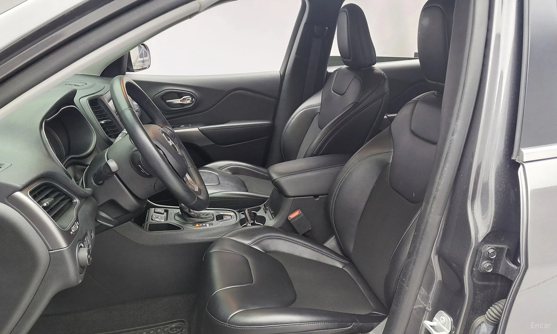 Jeep Cherokee (KL) превью 13