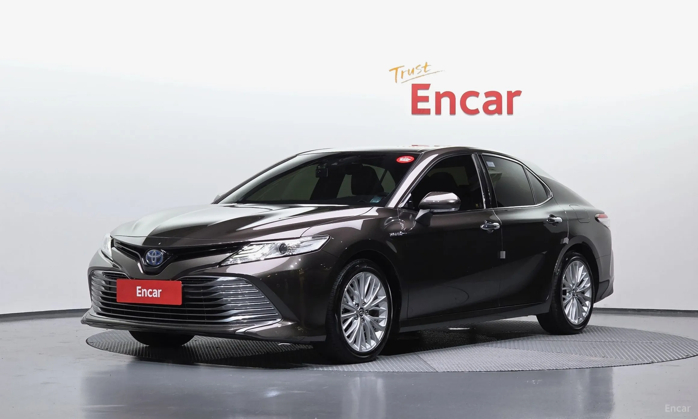 Camry (XV70)