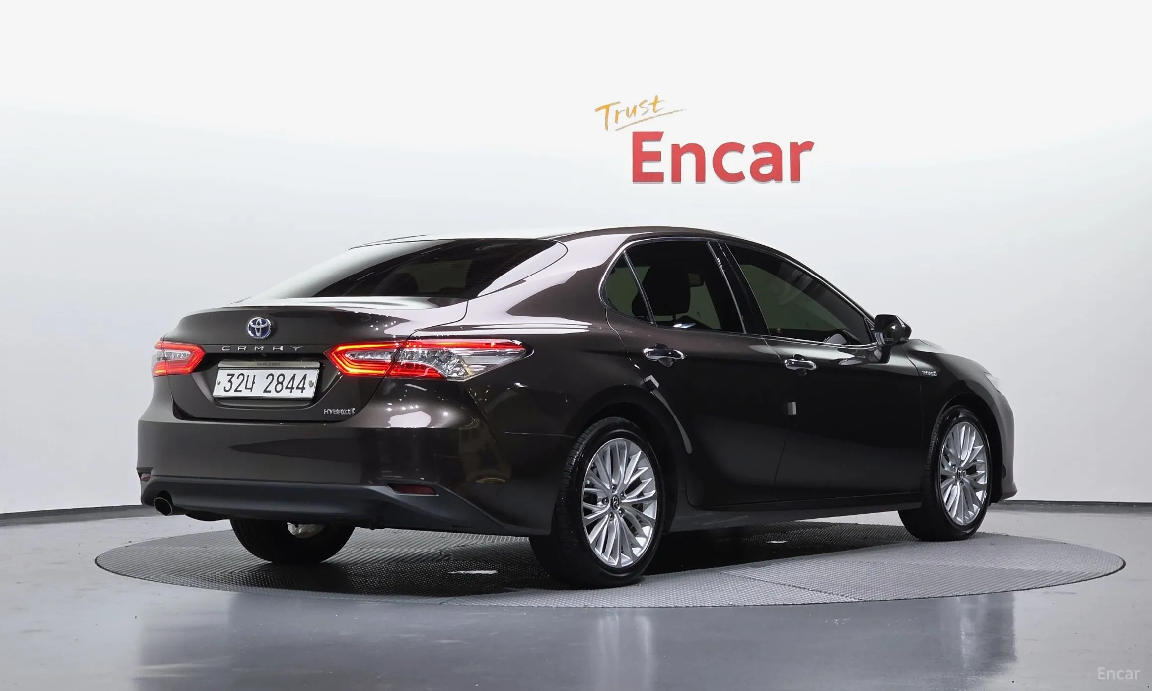 Toyota Camry (XV70) превью 2