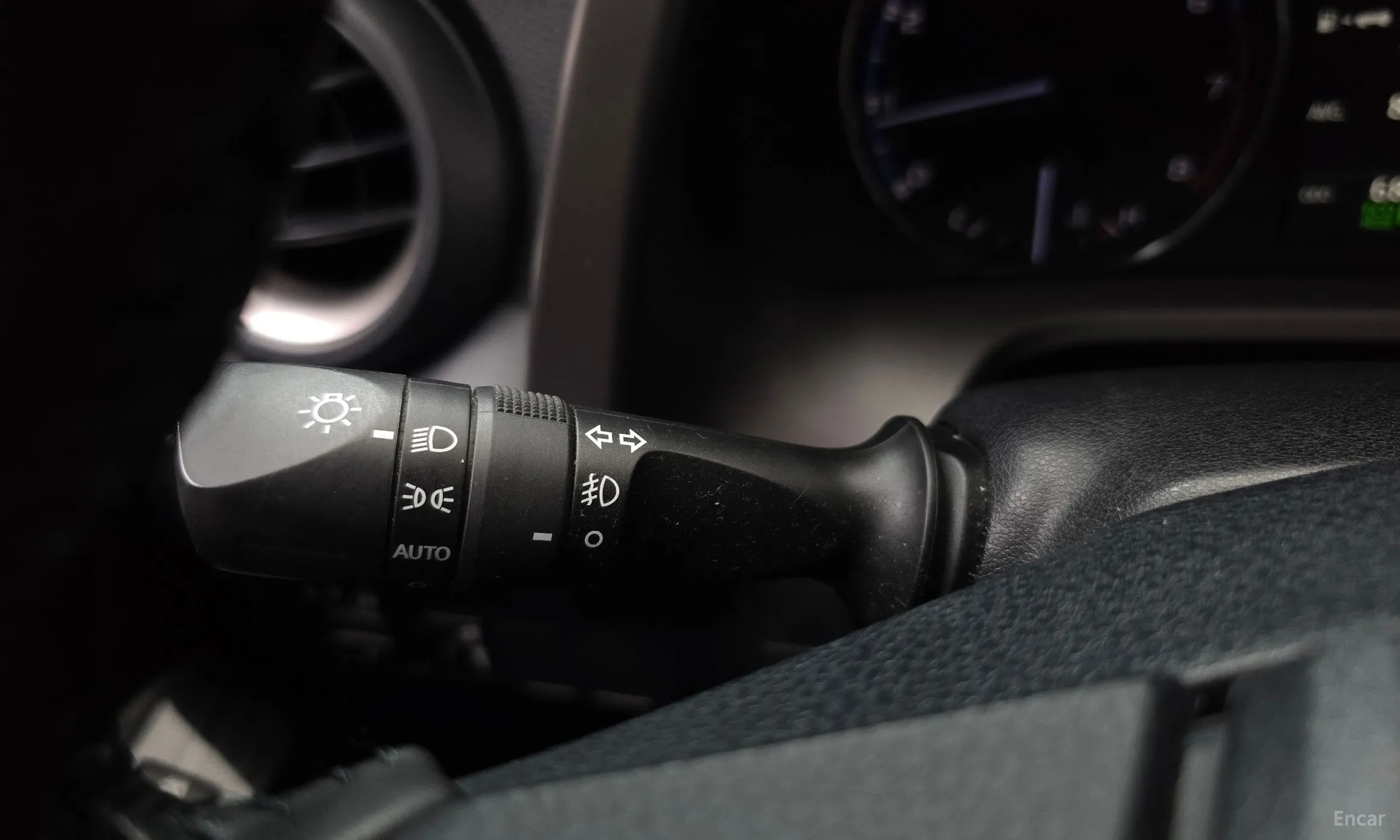 Toyota RAV4 превью 19