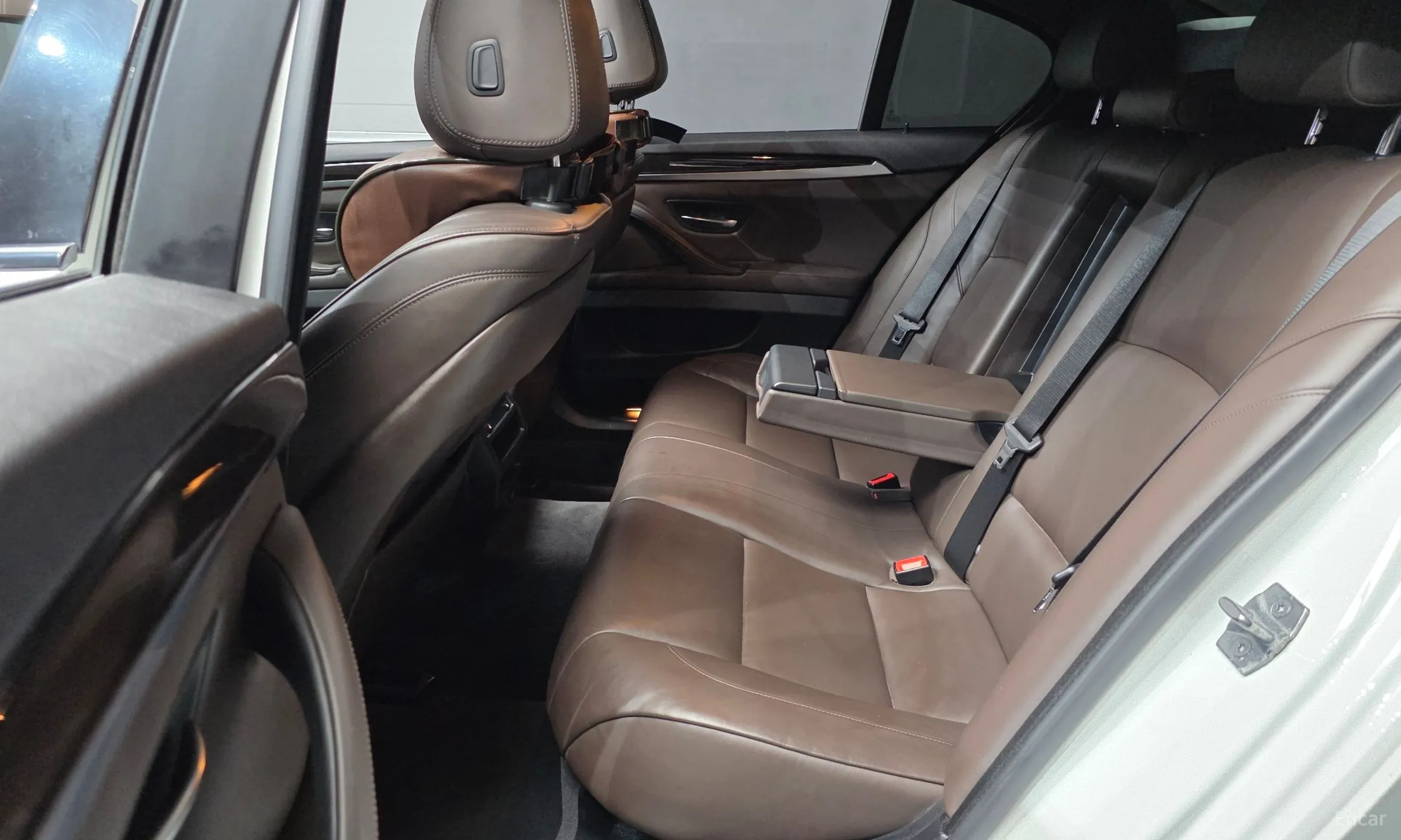 BMW 5 Series (F10) превью 11