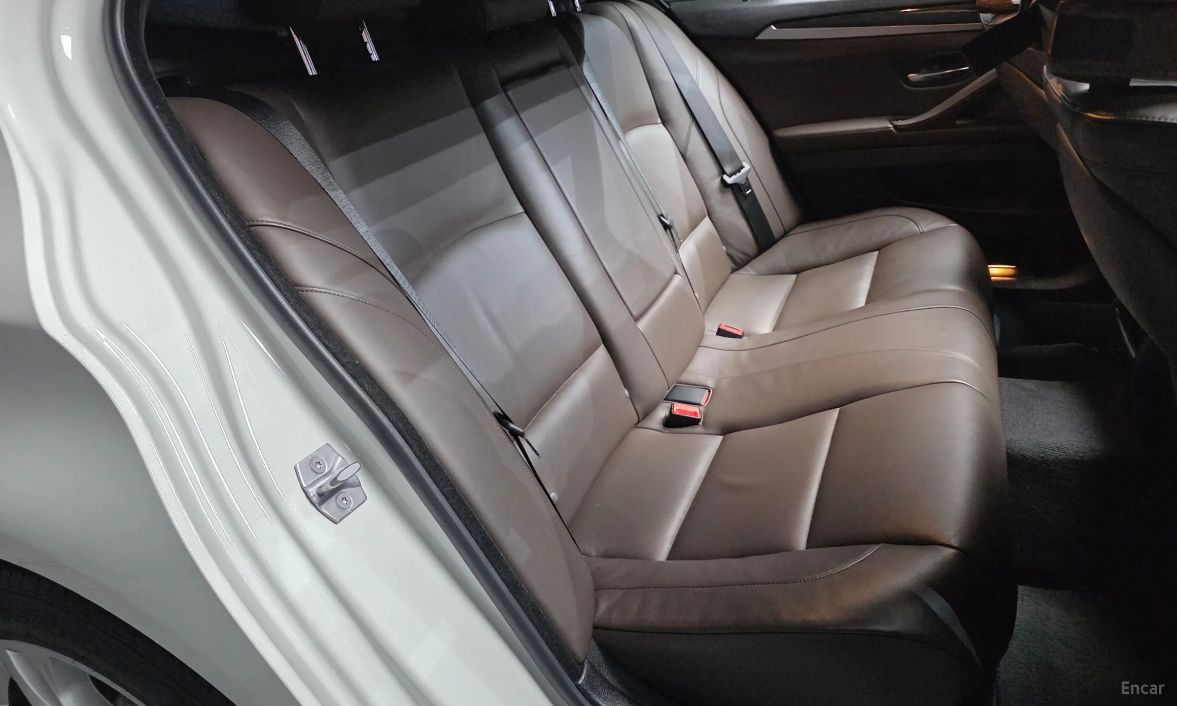 BMW 5 Series (F10) превью 12