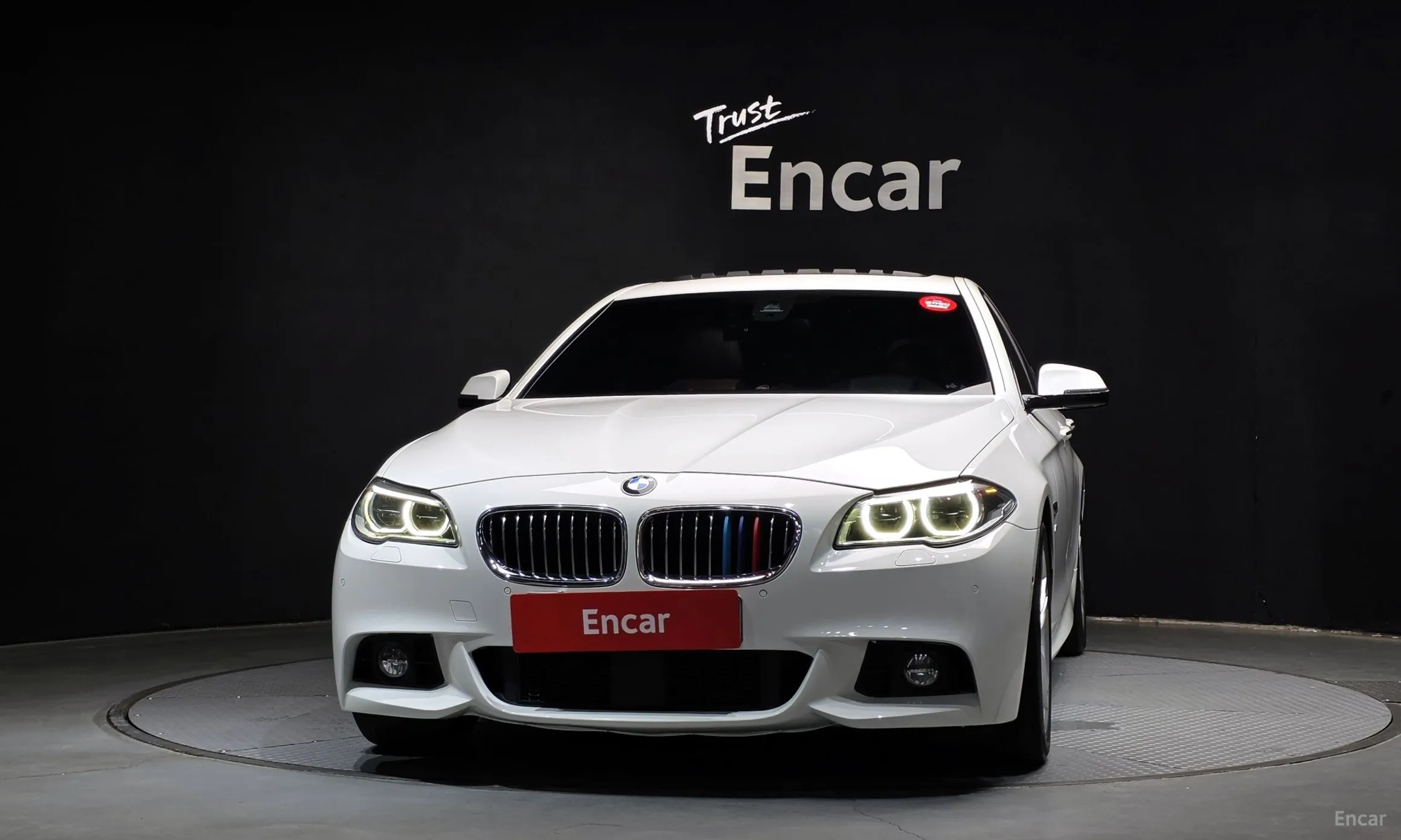 BMW 5 Series (F10) превью 3