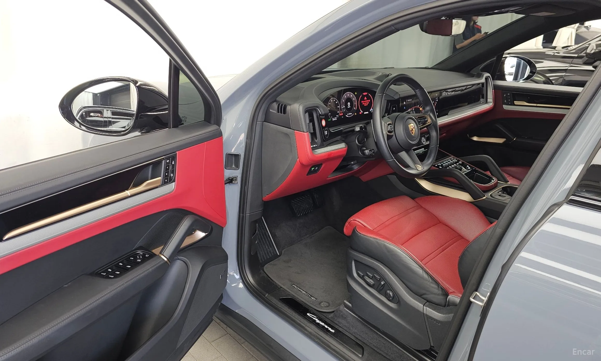 Porsche Cayenne (PO536) превью 10
