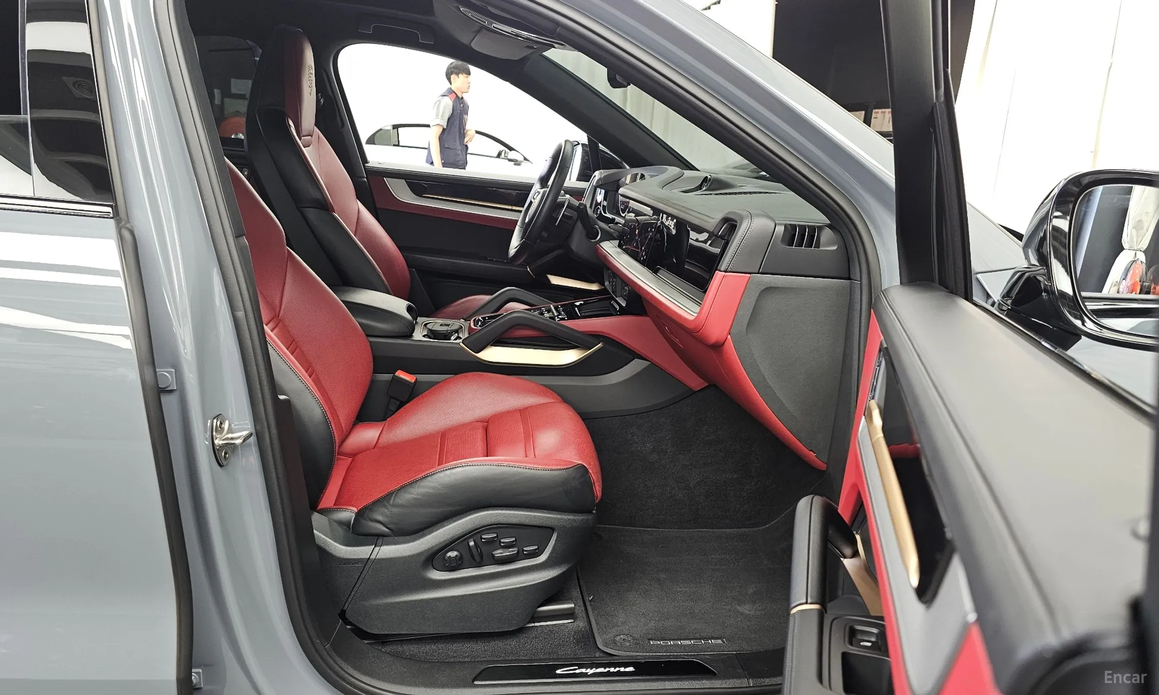 Porsche Cayenne (PO536) превью 11