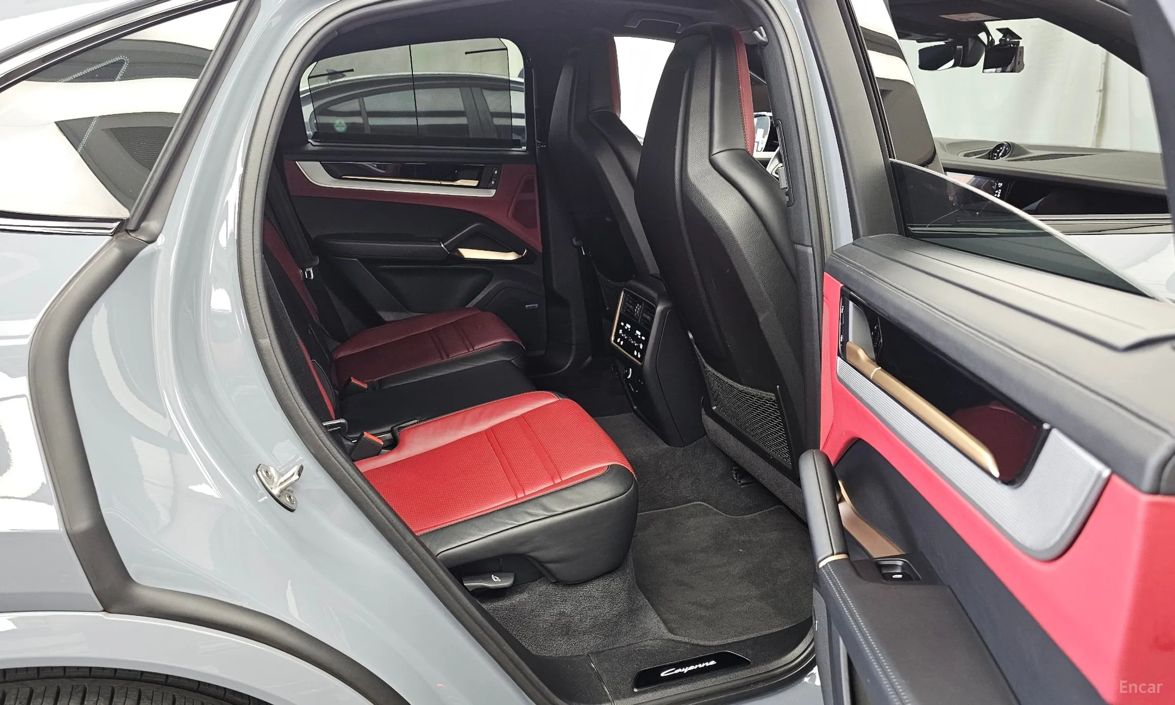 Porsche Cayenne (PO536) превью 12