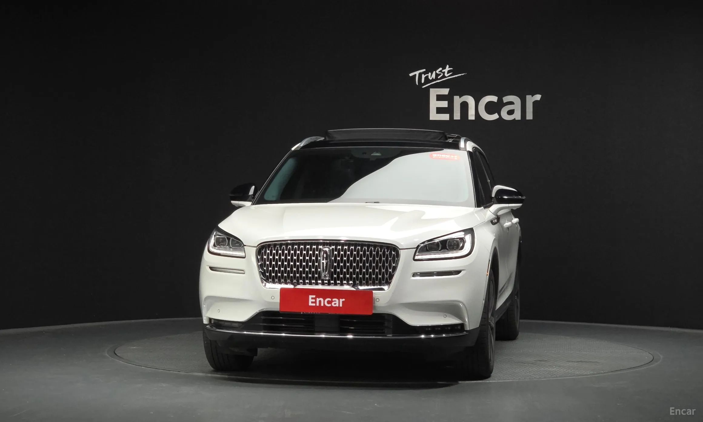 Lincoln Corsair превью 3