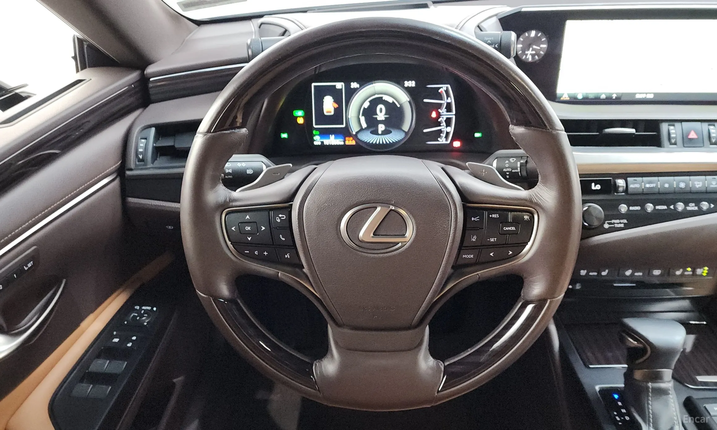 Lexus ES300h 7th Generation превью 12