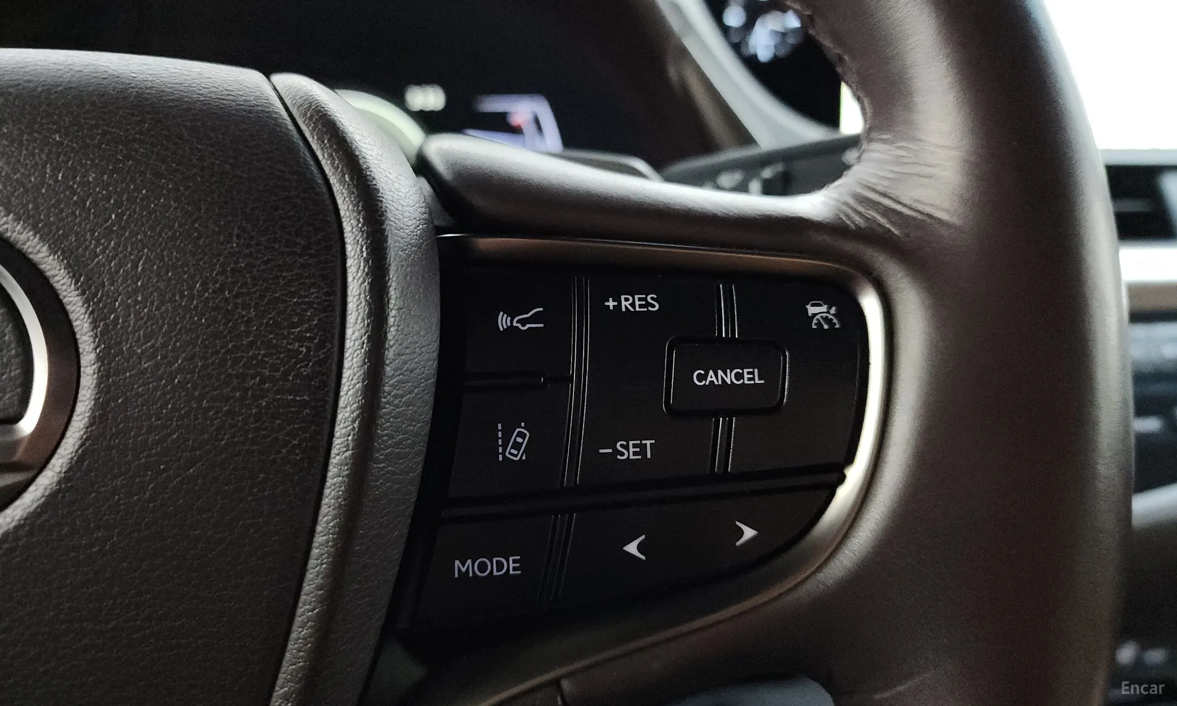 Lexus ES300h 7th Generation превью 13