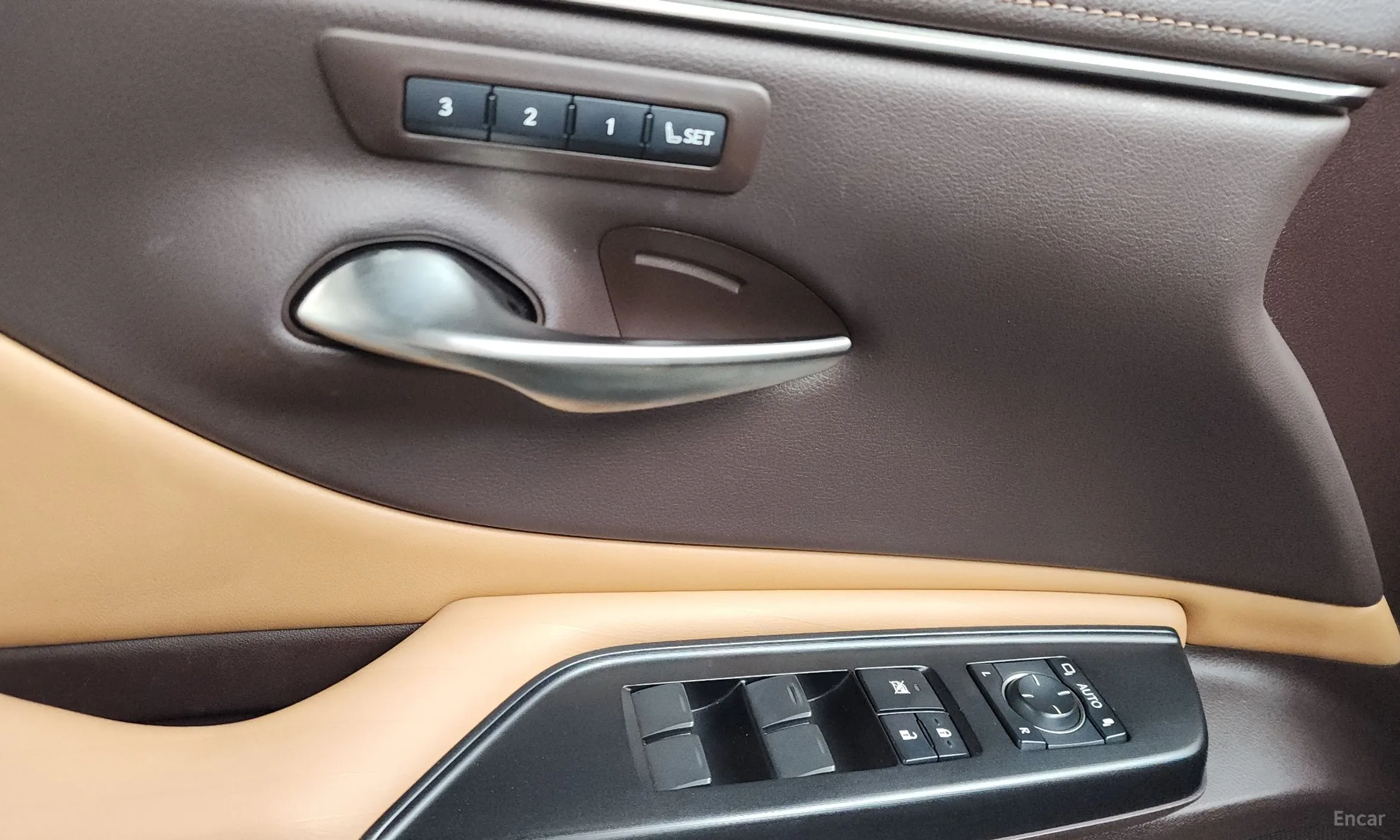 Lexus ES300h 7th Generation превью 17