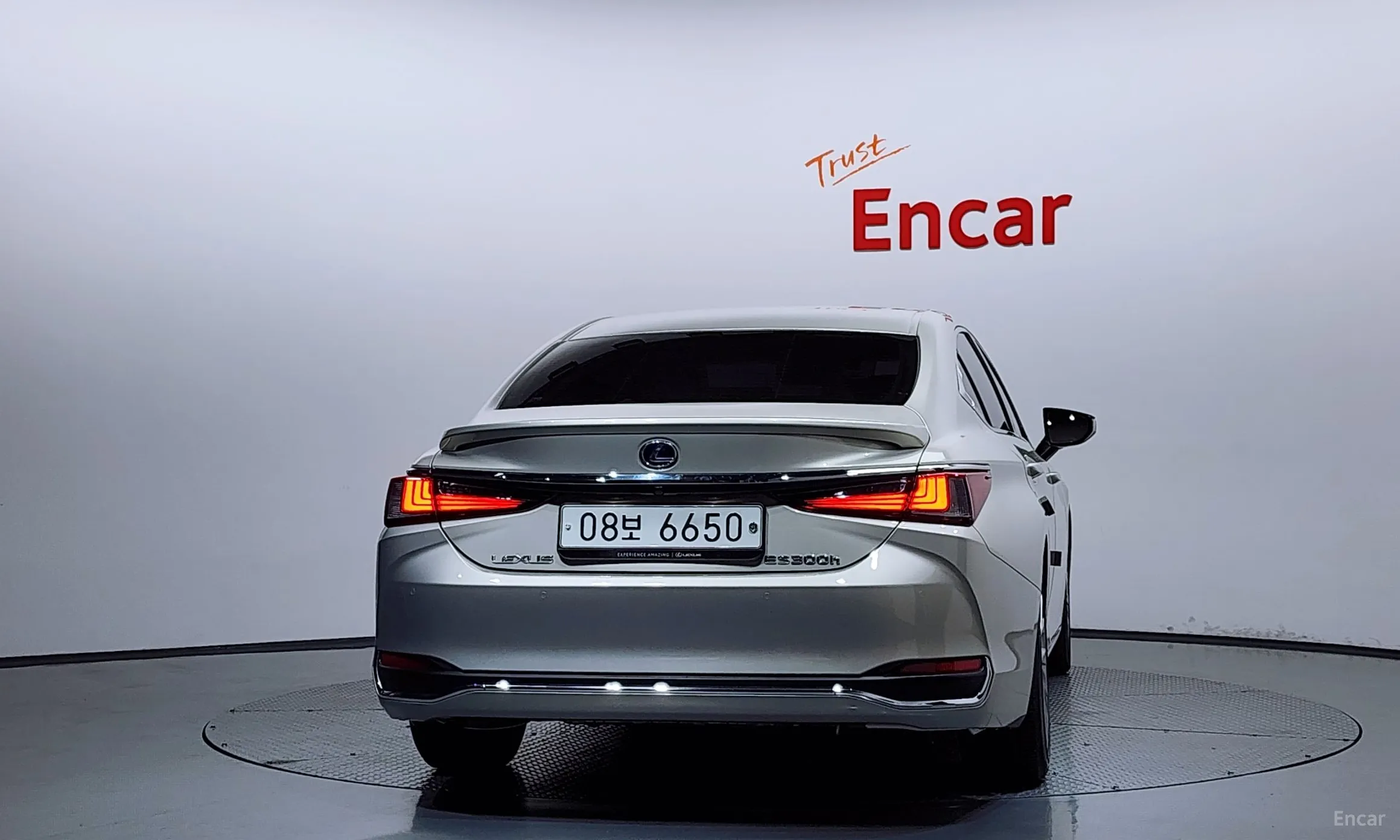 Lexus ES300h 7th Generation превью 4