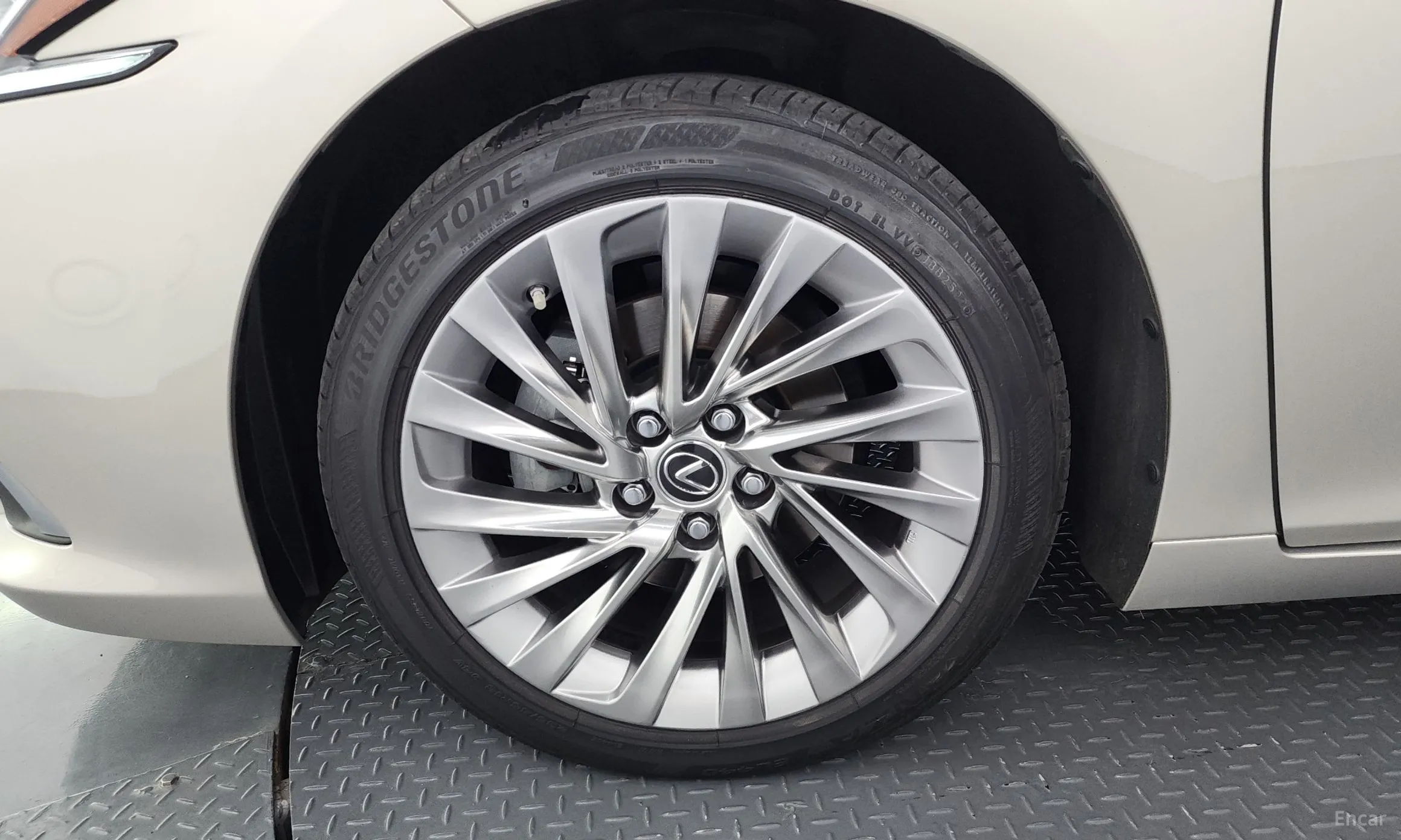 Lexus ES300h 7th Generation превью 5