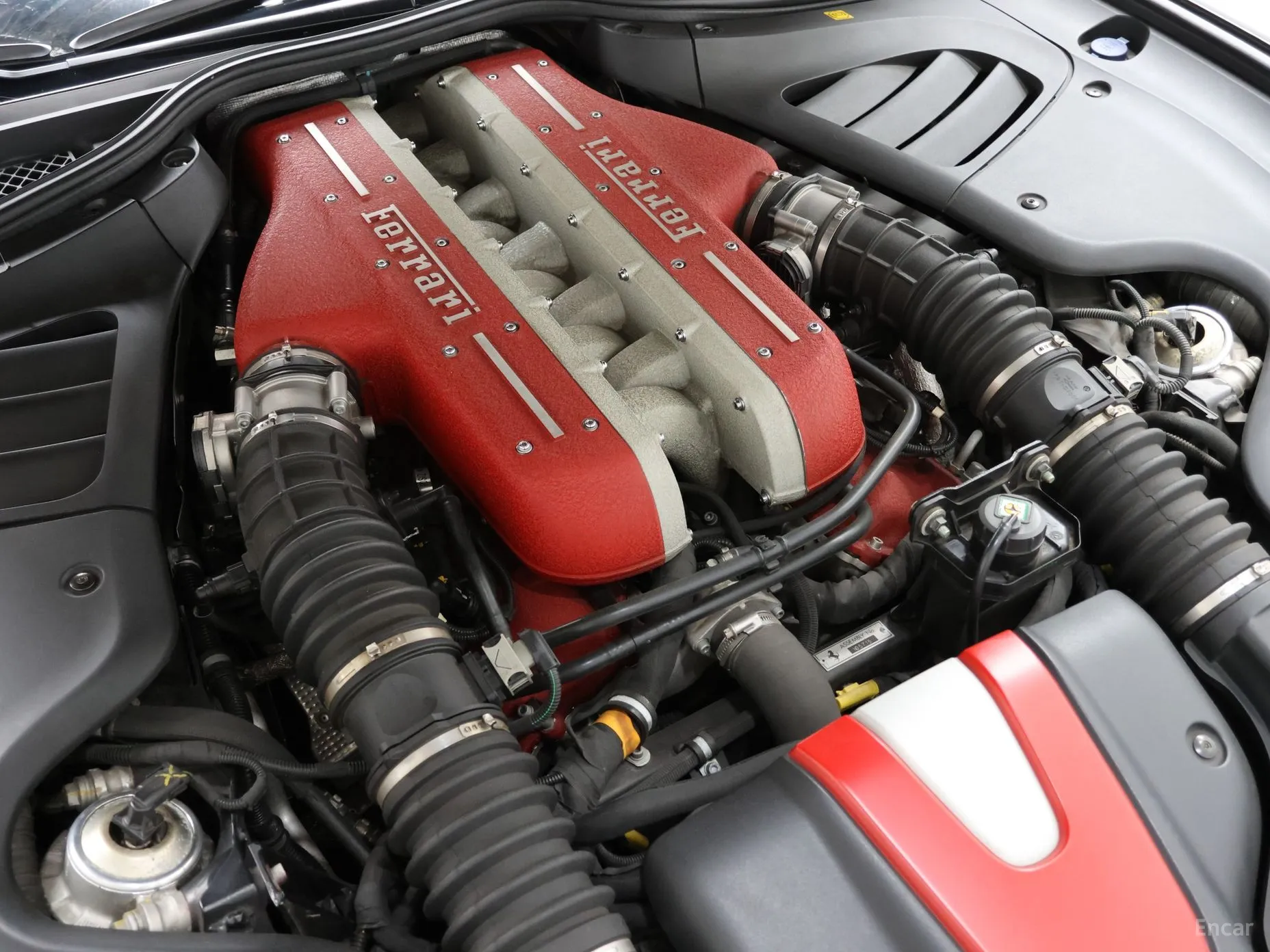 Ferrari FF превью 6