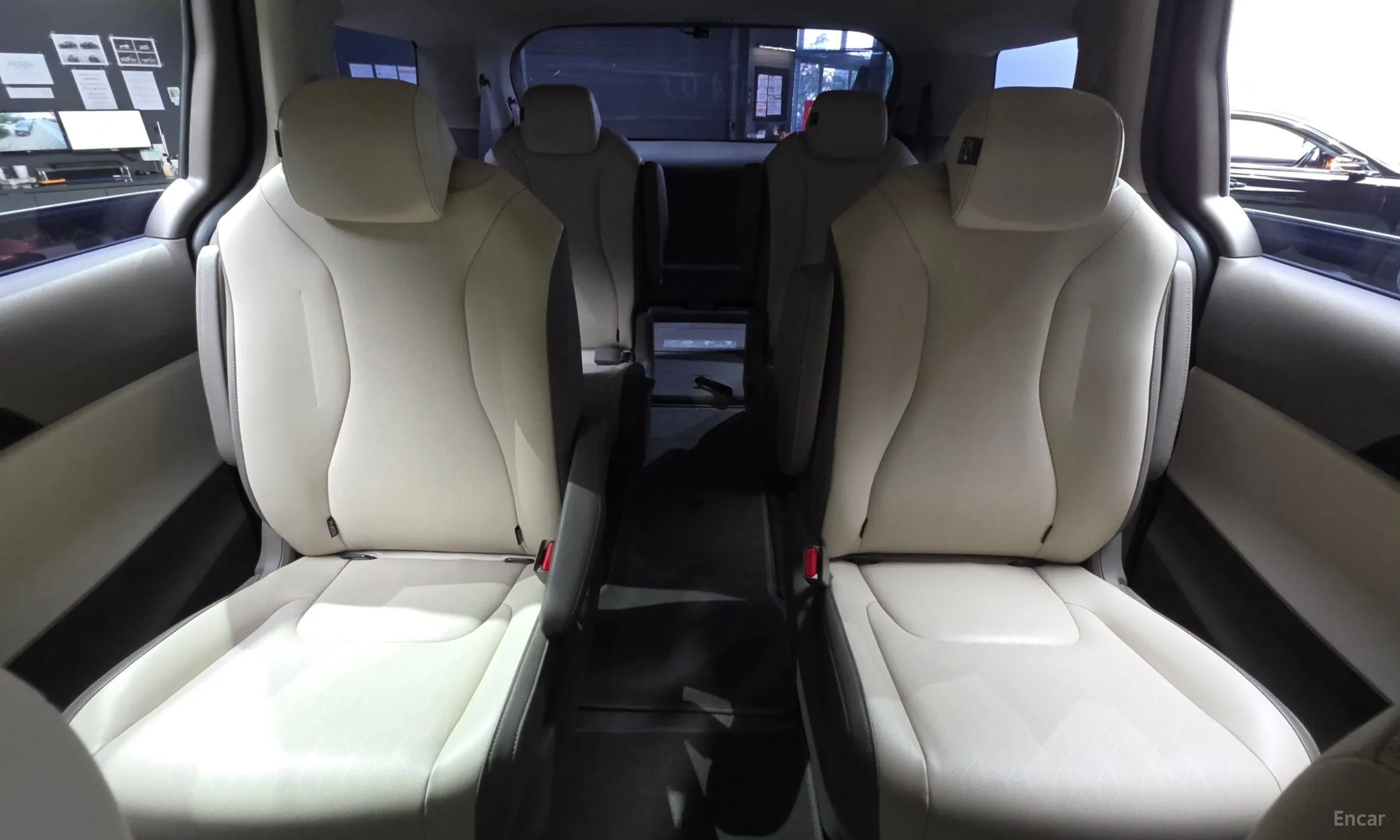 Kia Carnival Gen 4 превью 11