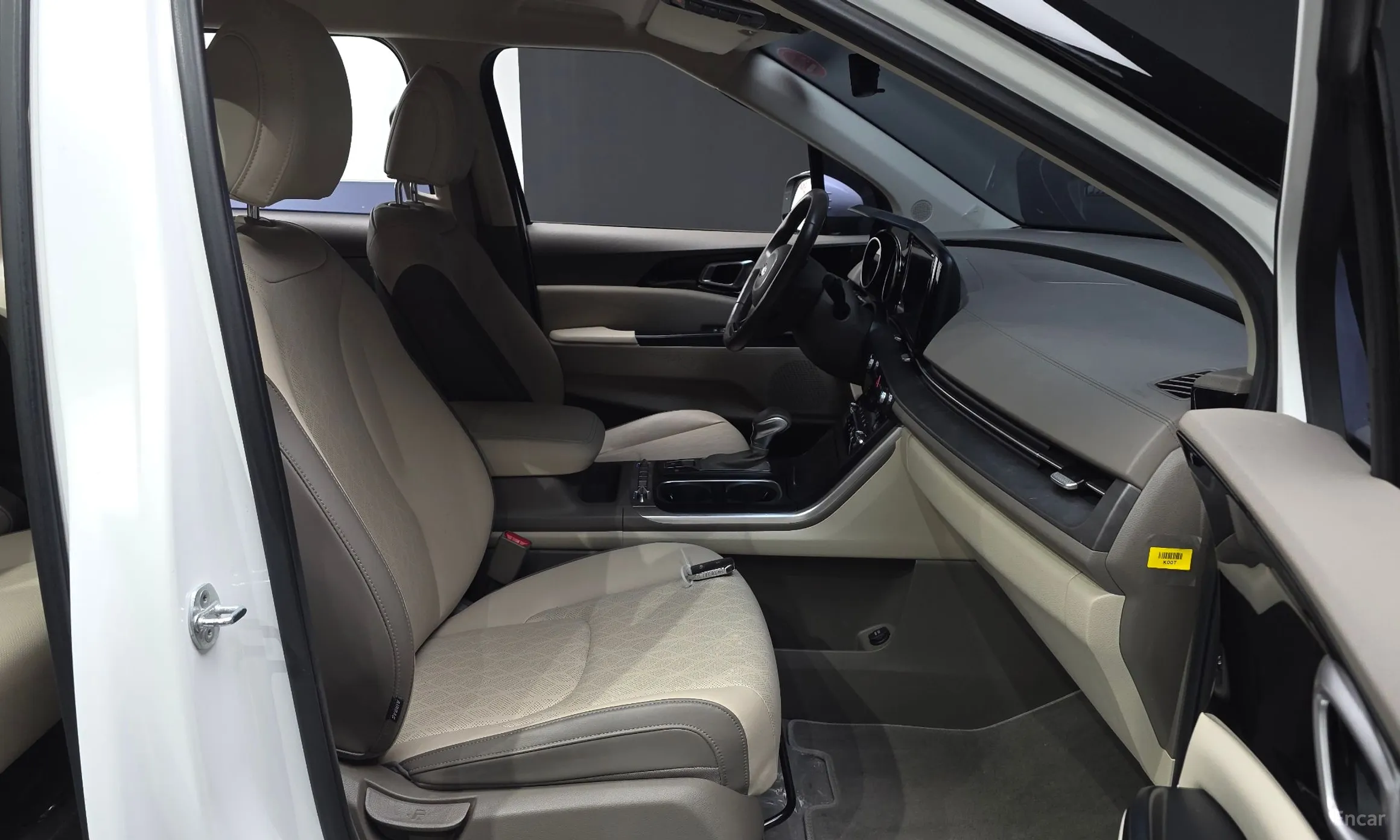 Kia Carnival Gen 4 превью 12