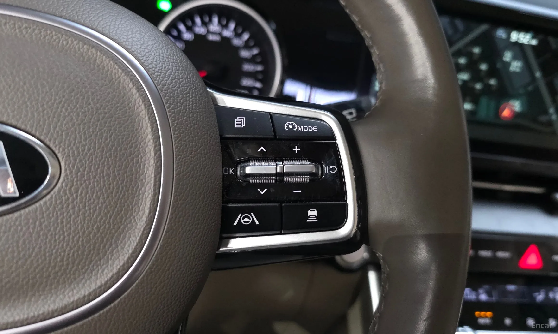 Kia Carnival Gen 4 превью 18