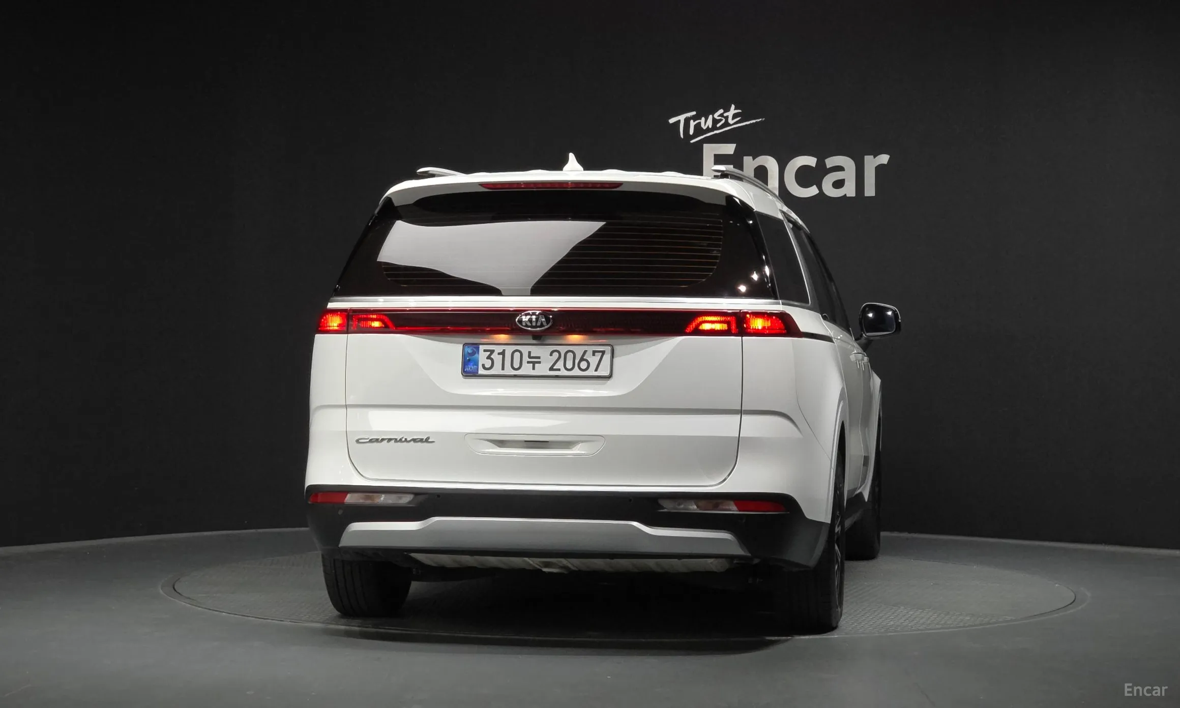 Kia Carnival Gen 4 превью 4