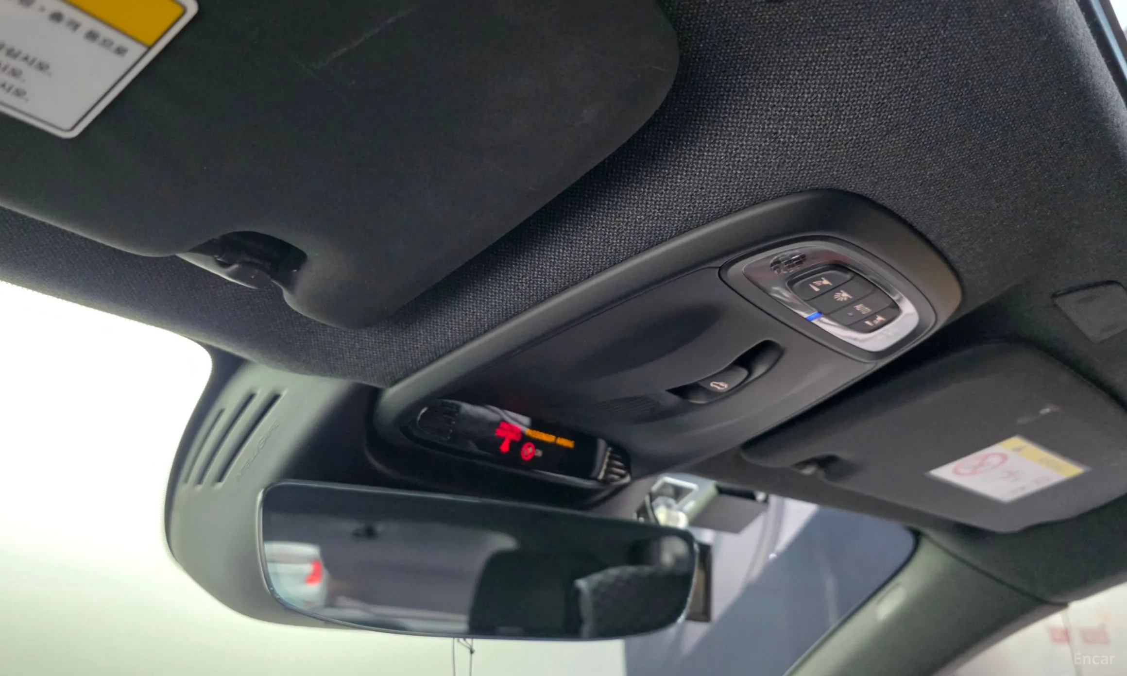 Volvo XC40 превью 17