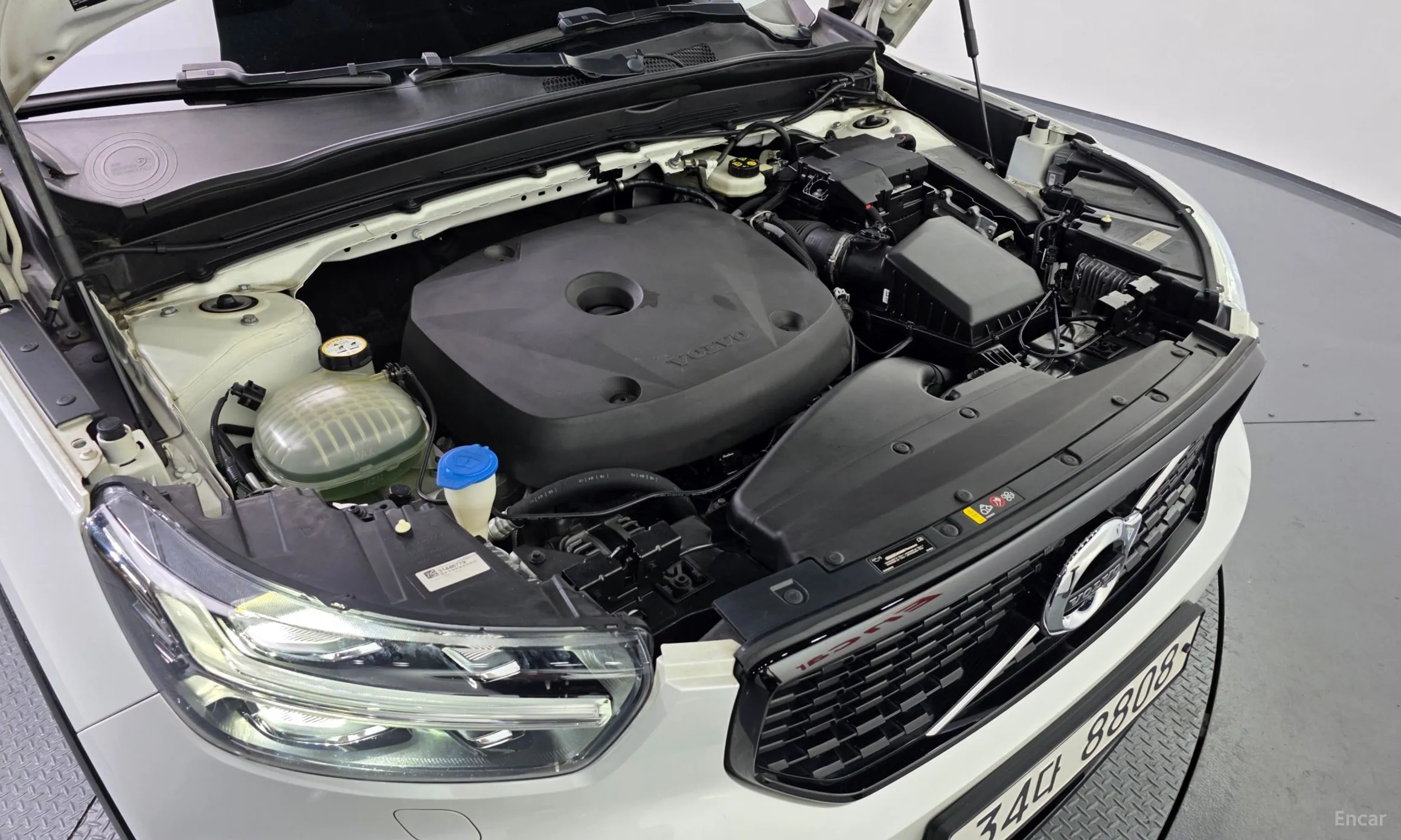Volvo XC40 превью 6