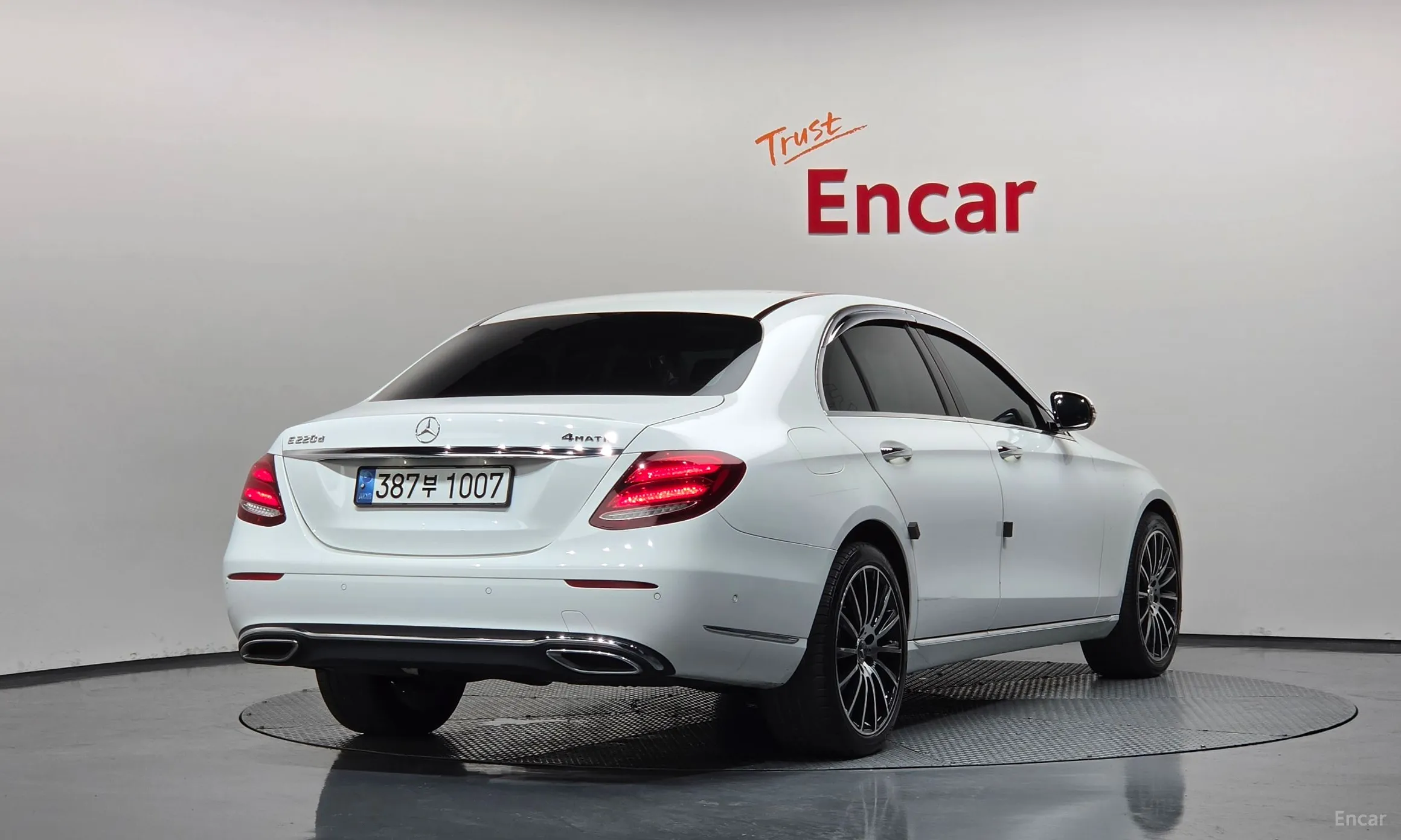 Mercedes Benz E-Class W213