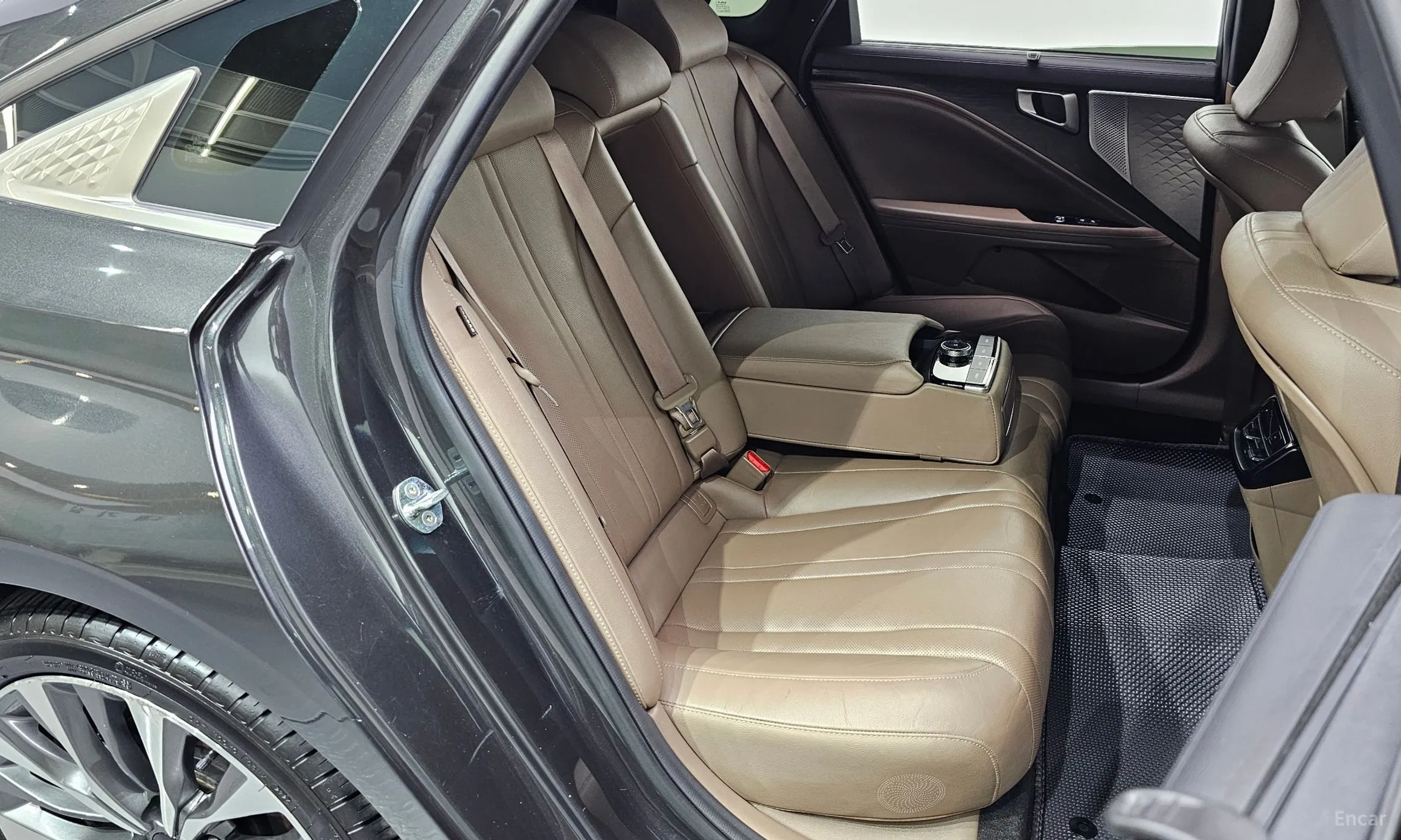 Kia K8 превью 11