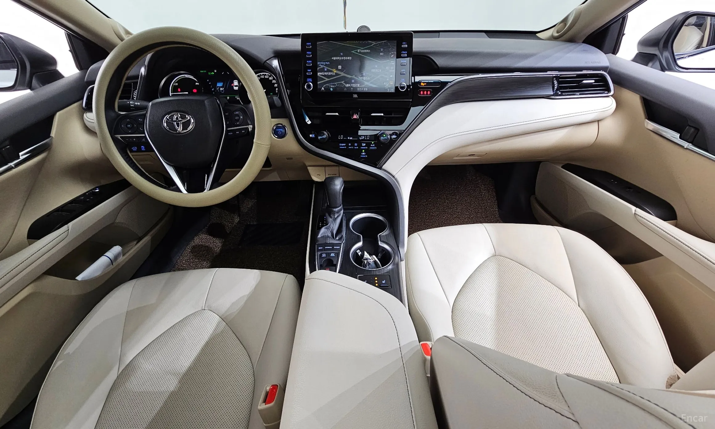 Toyota Camry (XV70) превью 7