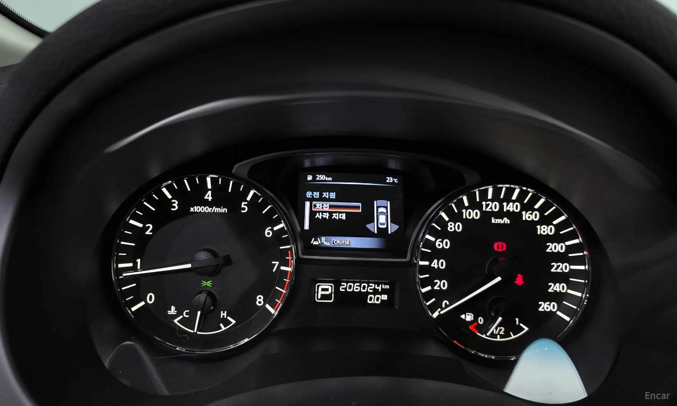 Nissan Altima превью 8