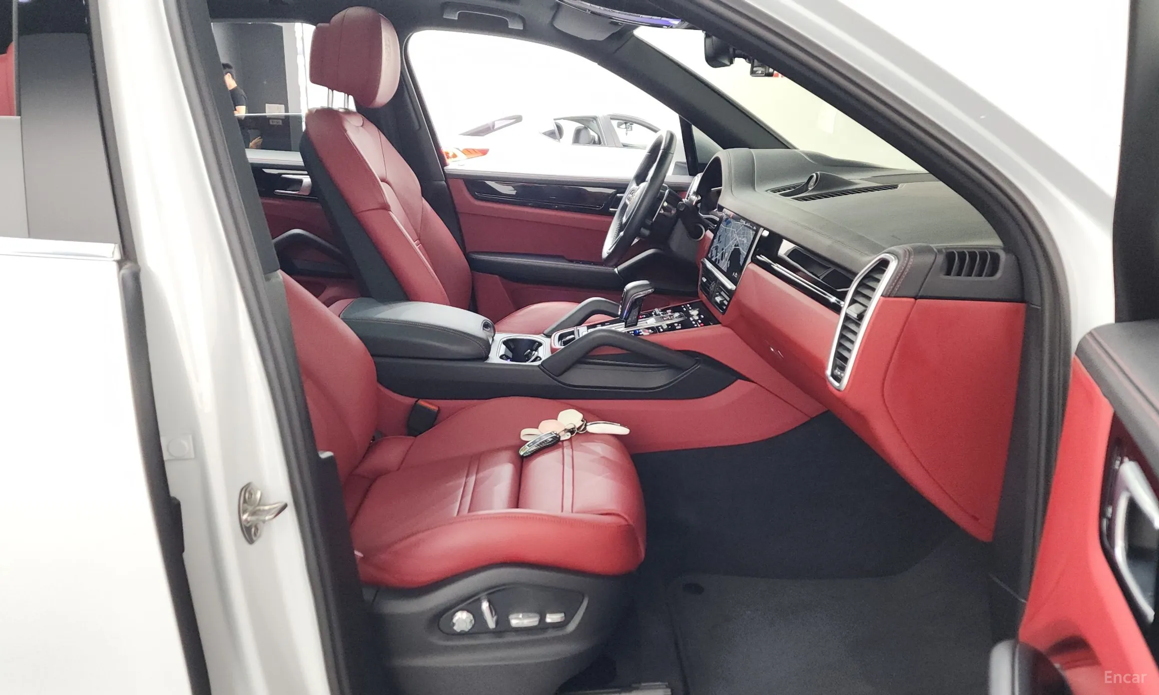 Porsche Cayenne (PO536) превью 11