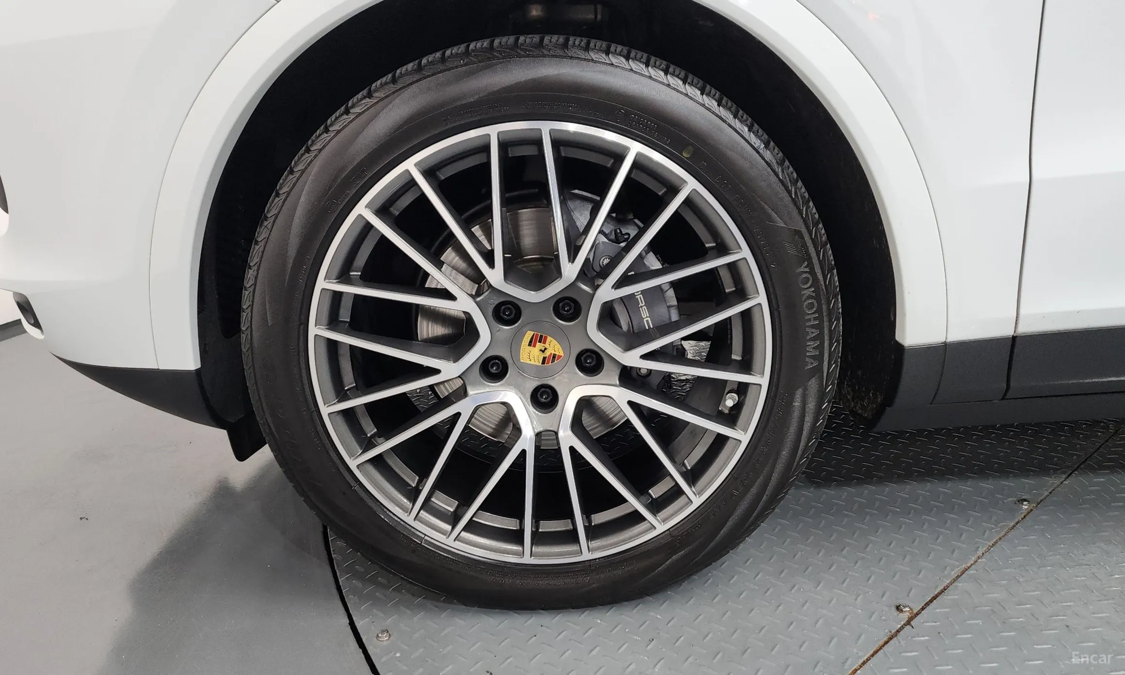 Porsche Cayenne (PO536) превью 5