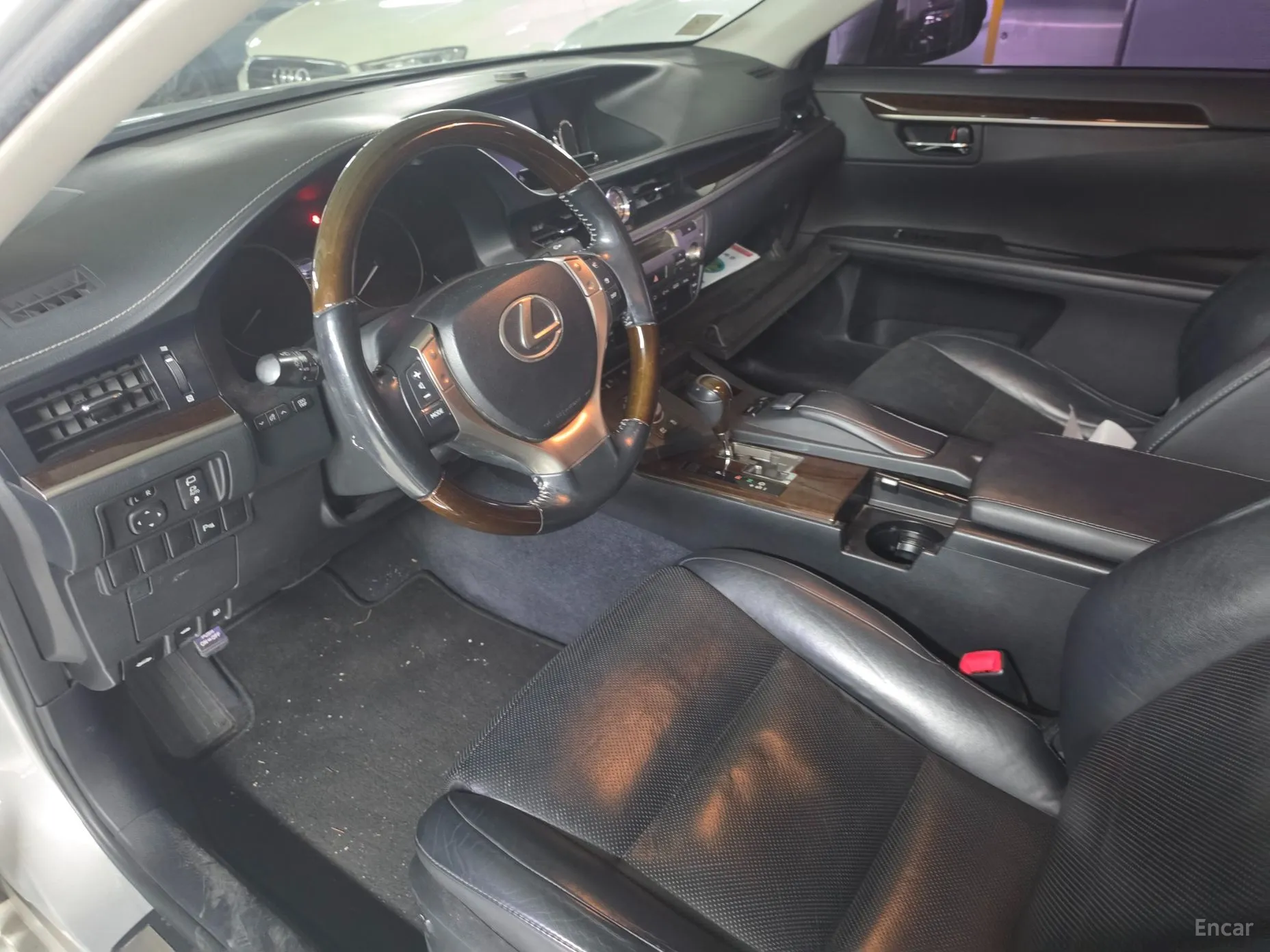 Lexus New ES300h превью 3
