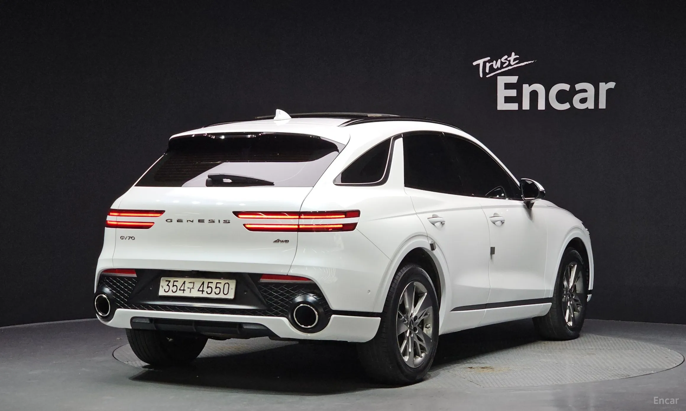 Genesis GV70 превью 2