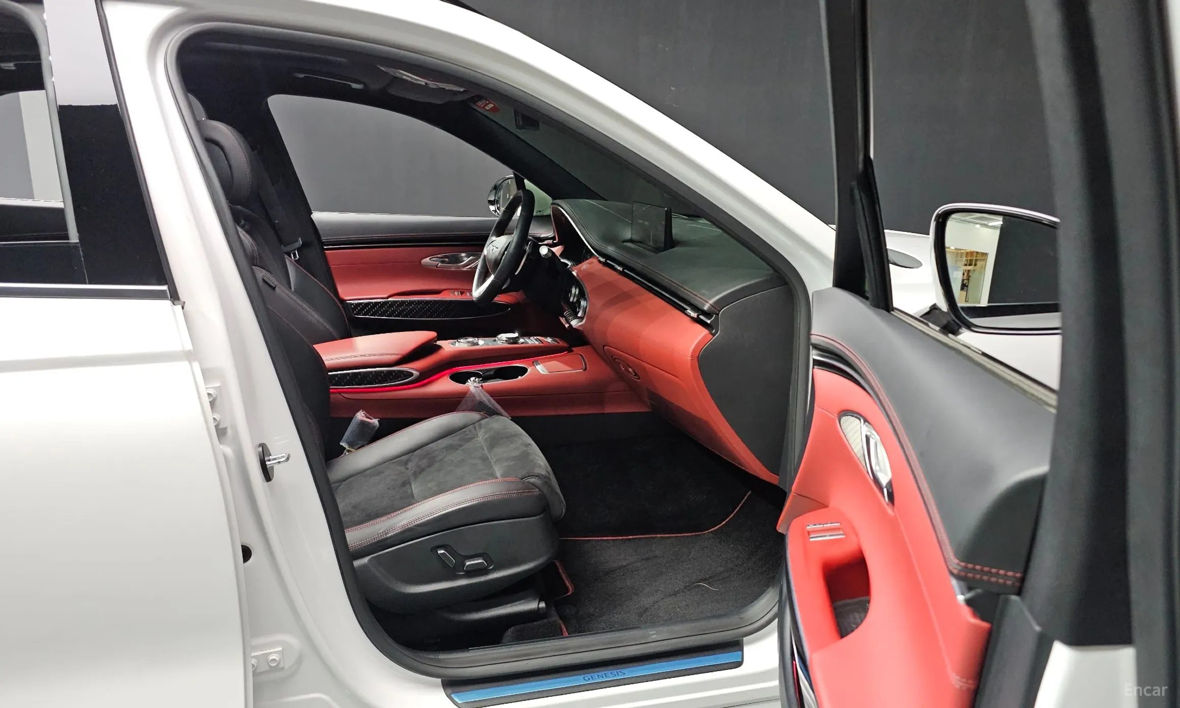 Genesis GV70 превью 17