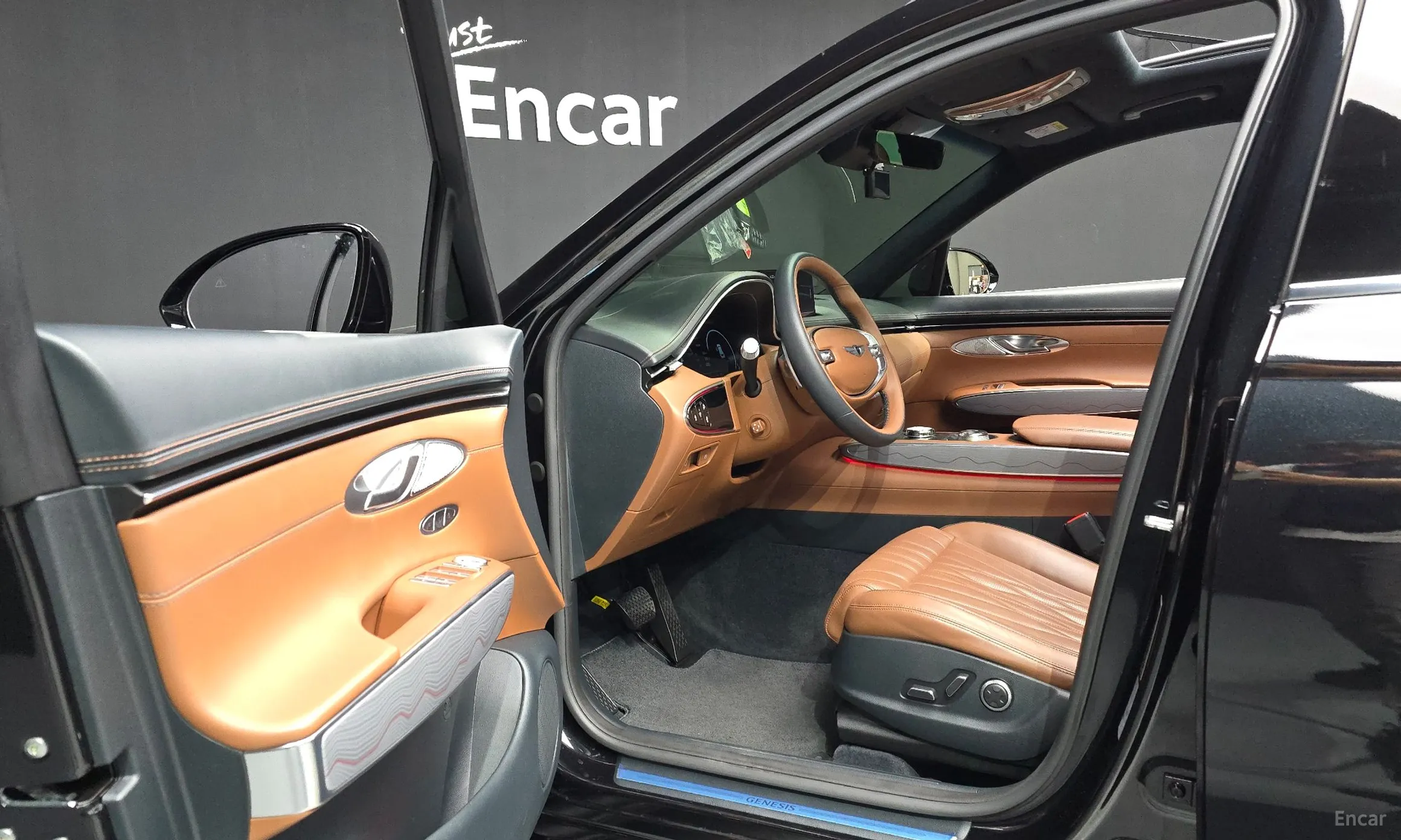 Genesis GV70 превью 10