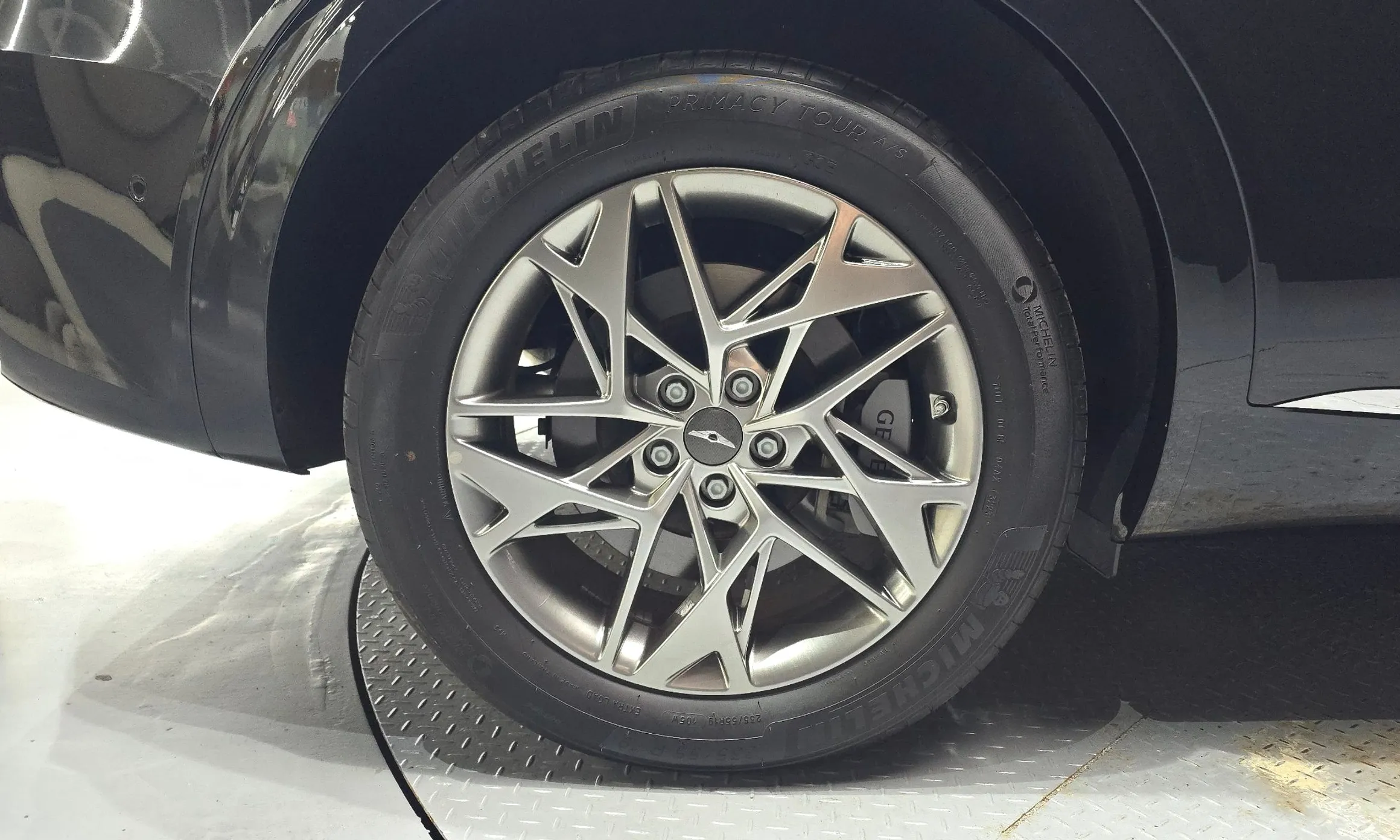 Genesis GV70 превью 5