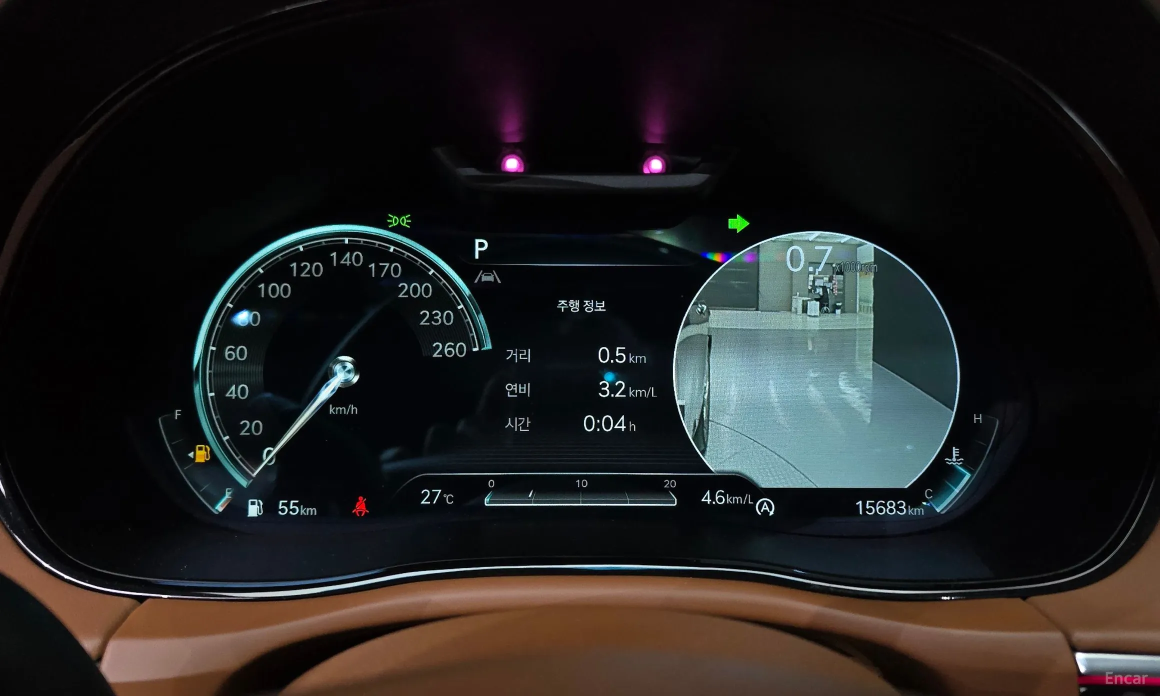 Genesis GV70 превью 8