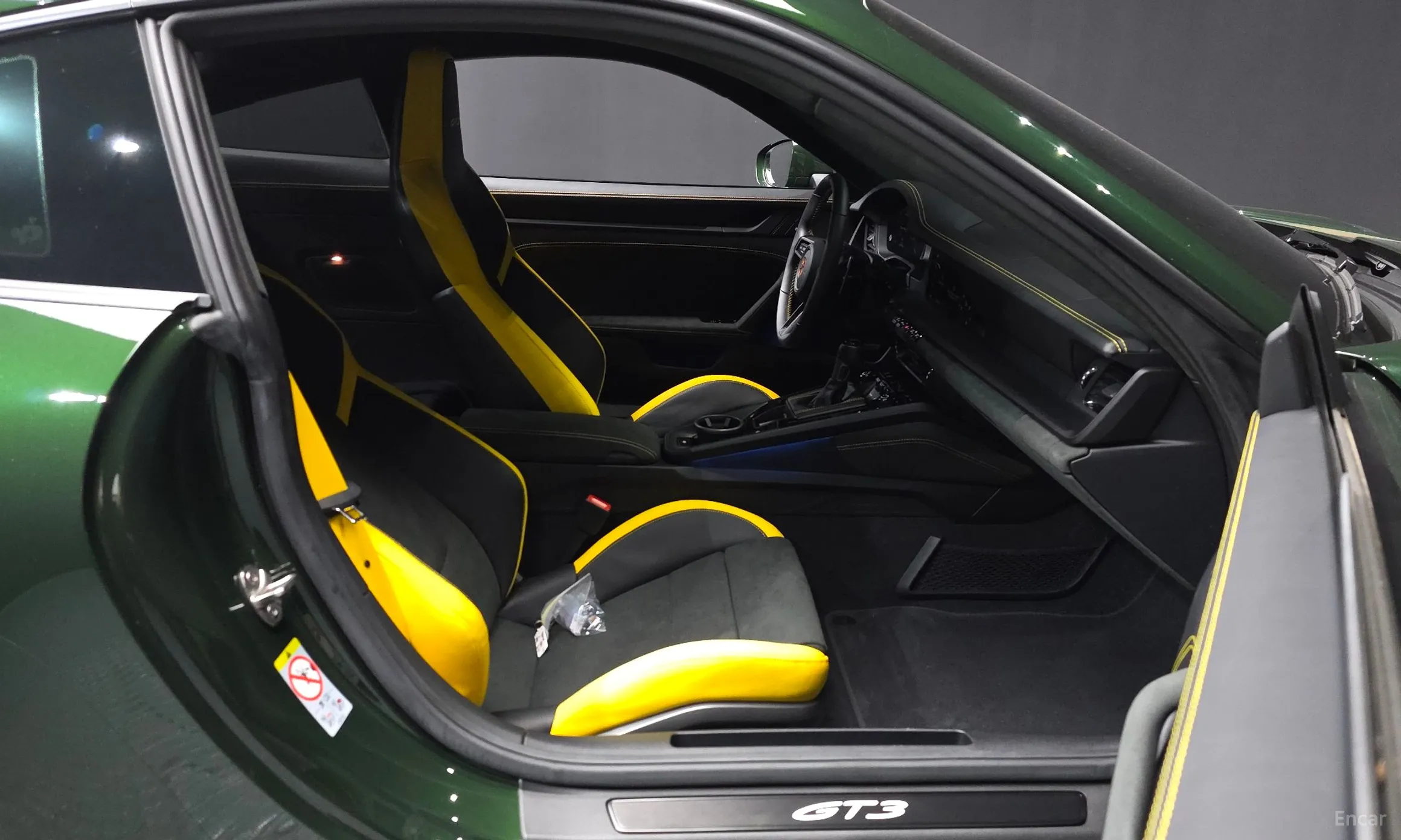 Porsche 911 (992) превью 11