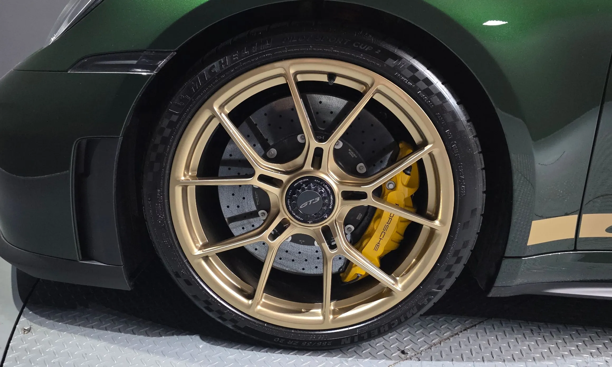 Porsche 911 (992) превью 5