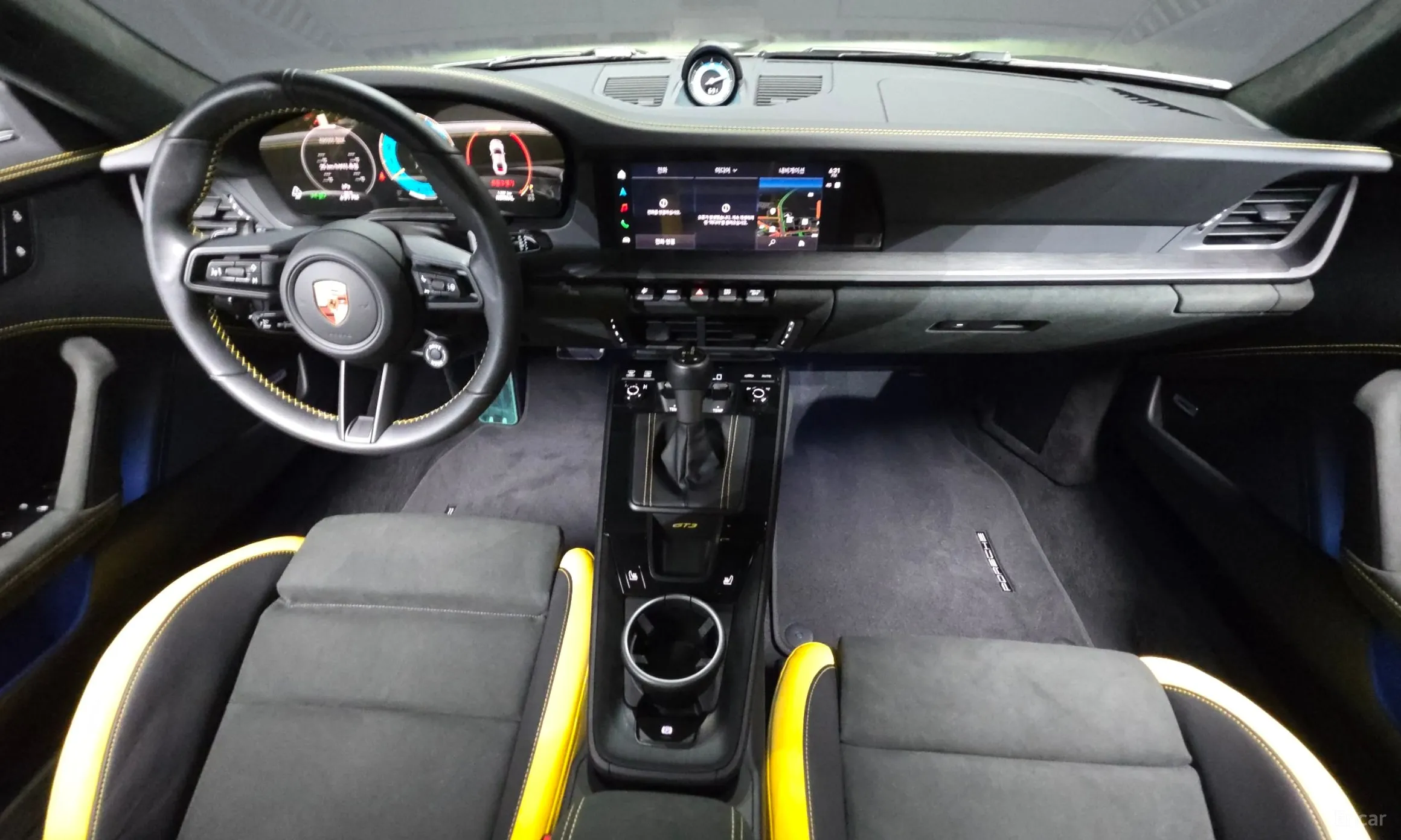 Porsche 911 (992) превью 7