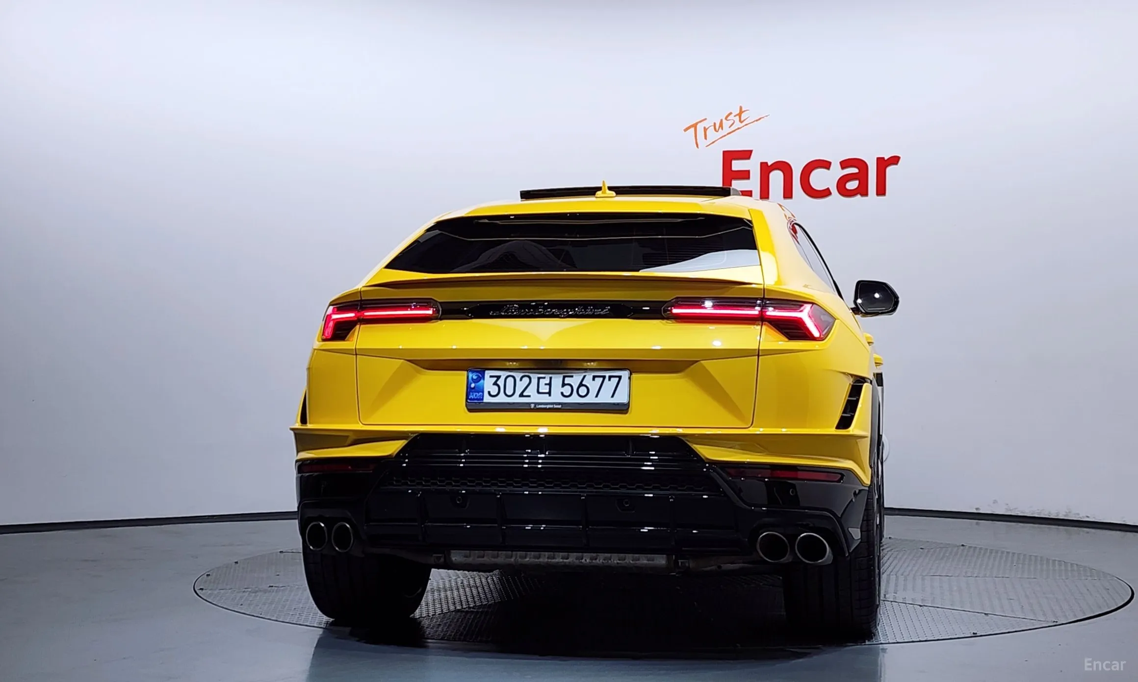 Lamborghini Urus превью 4